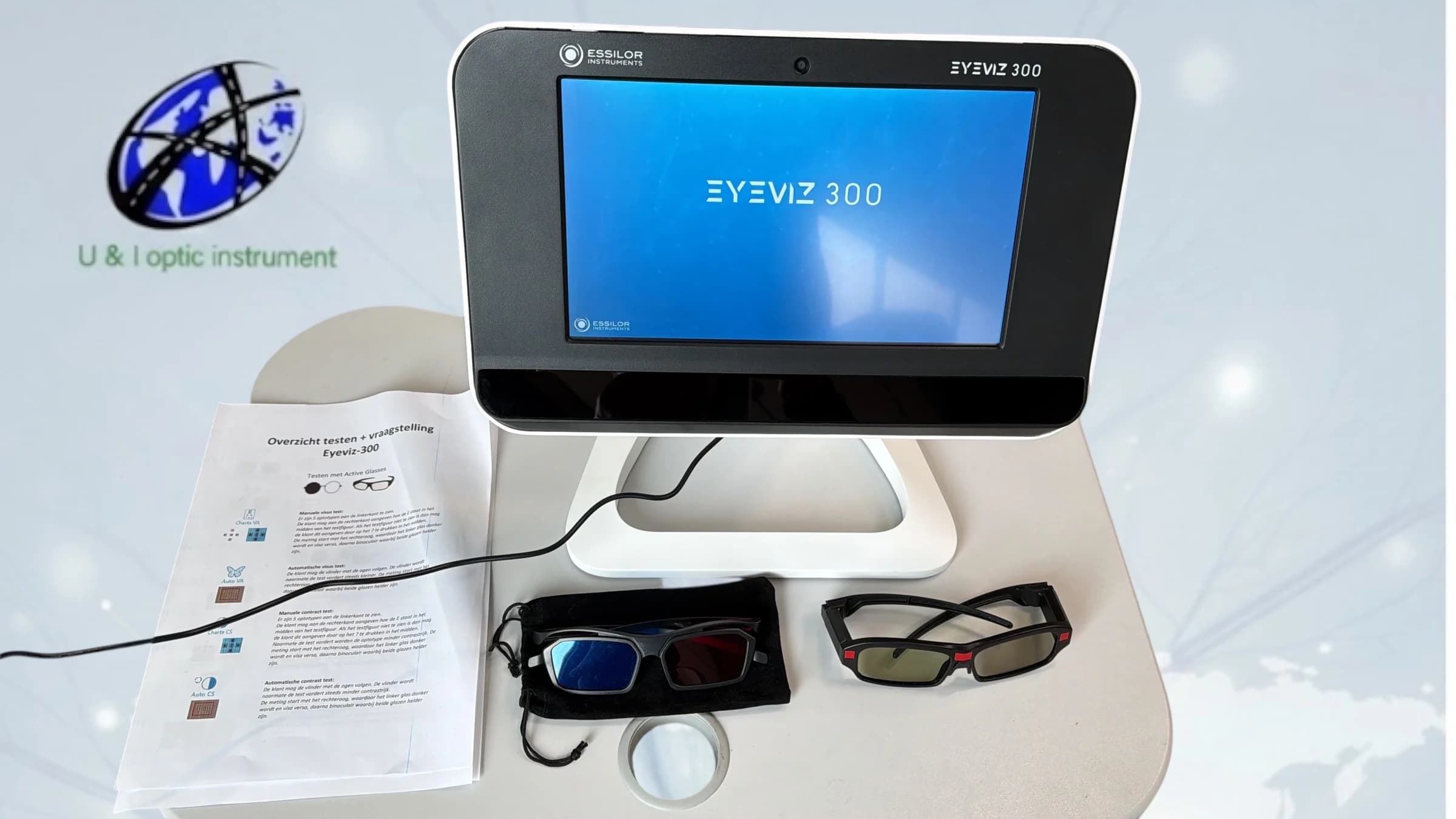 ESSILOR EyeViz 300 Eye chart