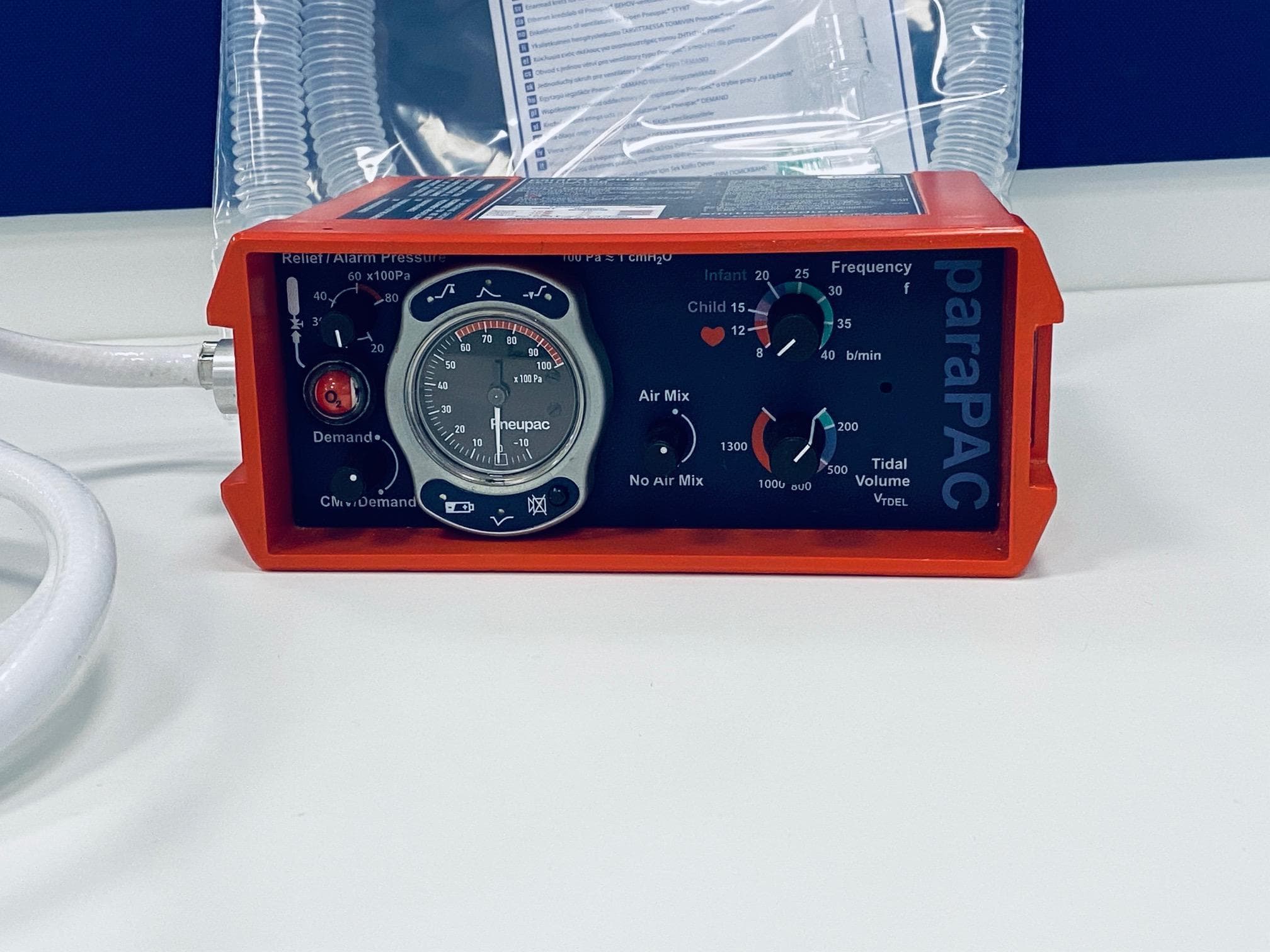 SMITHS MEDICAL paraPAC 200D Anesthesia ventilator
