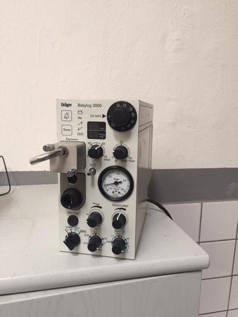 DRAGER Babylog 2000 Anesthesia ventilator