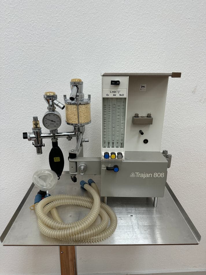 DRAGER Trajan 808 Veterinary Anesthesia Workstations