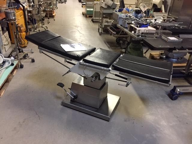 SCHMITZ 121105 Operating table