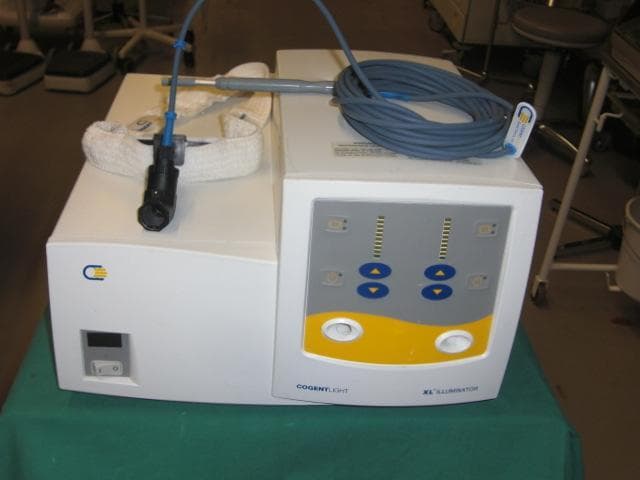 COGENT LIGHT TECHNOLOGIES XL Illuminator Endoscope light source