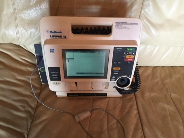 MEDTRONIC Lifepak 12 Defibrillator