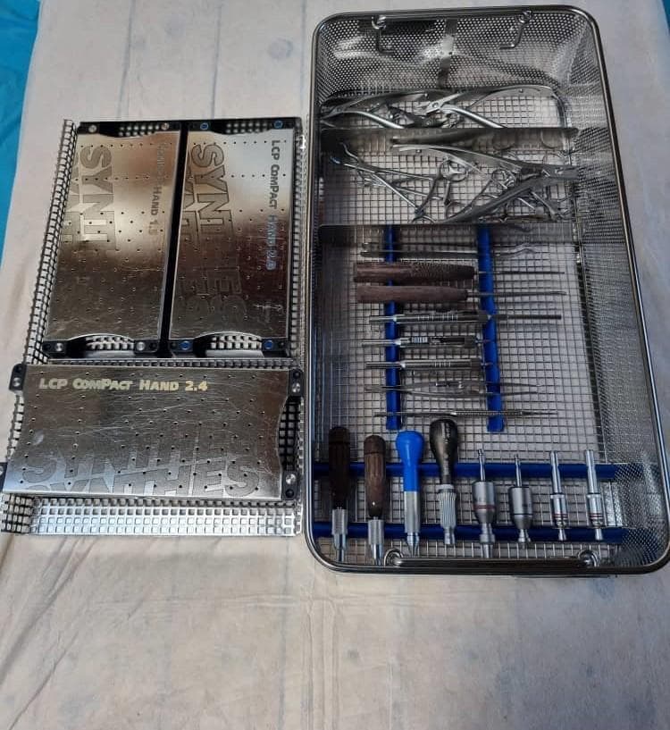 SYNTHES Hand system Operational set