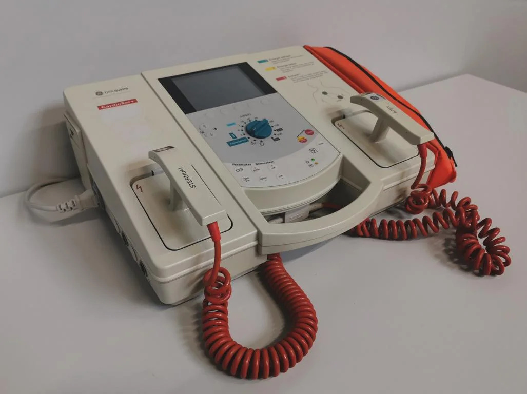 MARQUETTE CardioServ Defibrillator