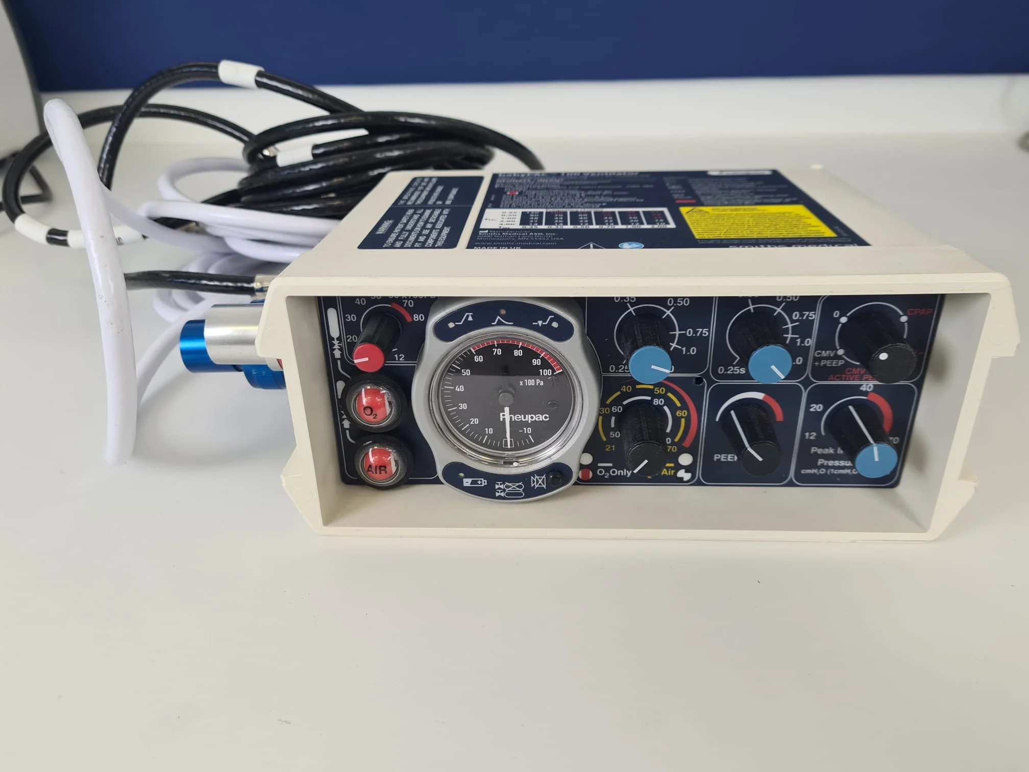PNEUPAC babyPAC 100 Anesthesia ventilator