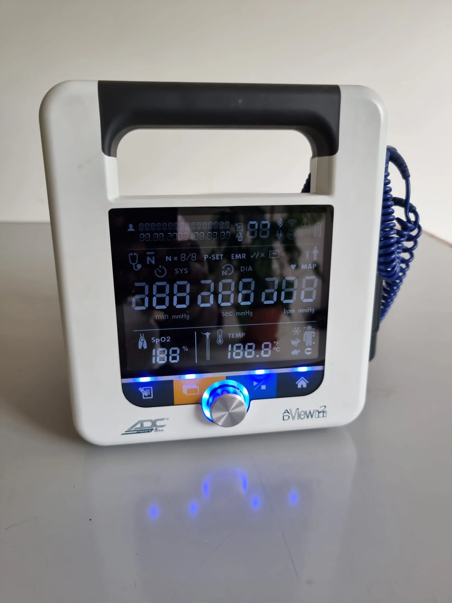 AMERICAN DIAGNOSTIC CORPORATION (ADC) ADView 2 Blood pressure monitor