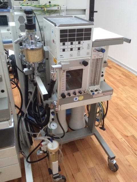 DRAGER Sulla 800 V Anesthesia Machine
