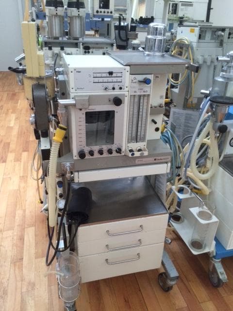 DRAGER Sulla 800 V Anesthesia Machine