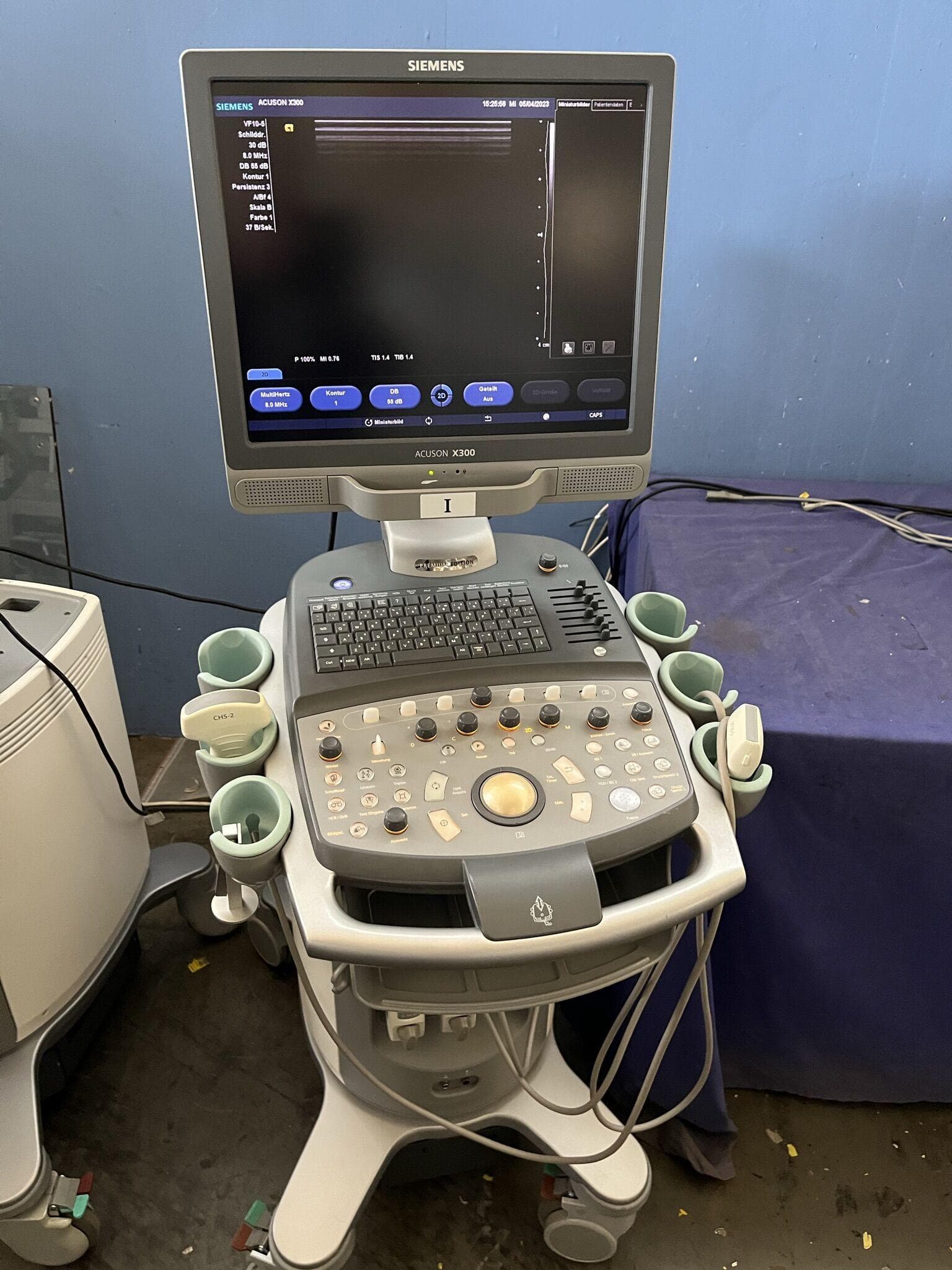 SIEMENS ACUSON X300 Ultrasound Machine