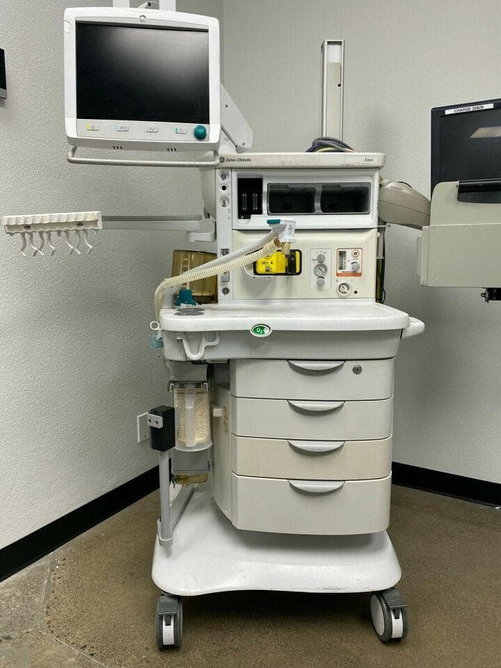 GE Aisys CS2 Anesthesia Machine