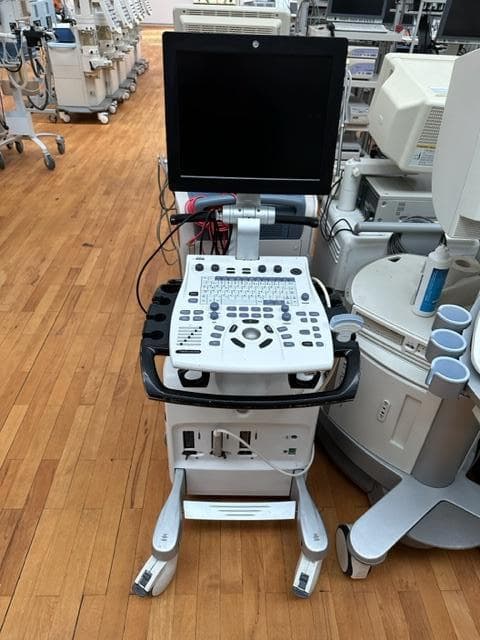 GE Vivid S5 Ultrasound Machine