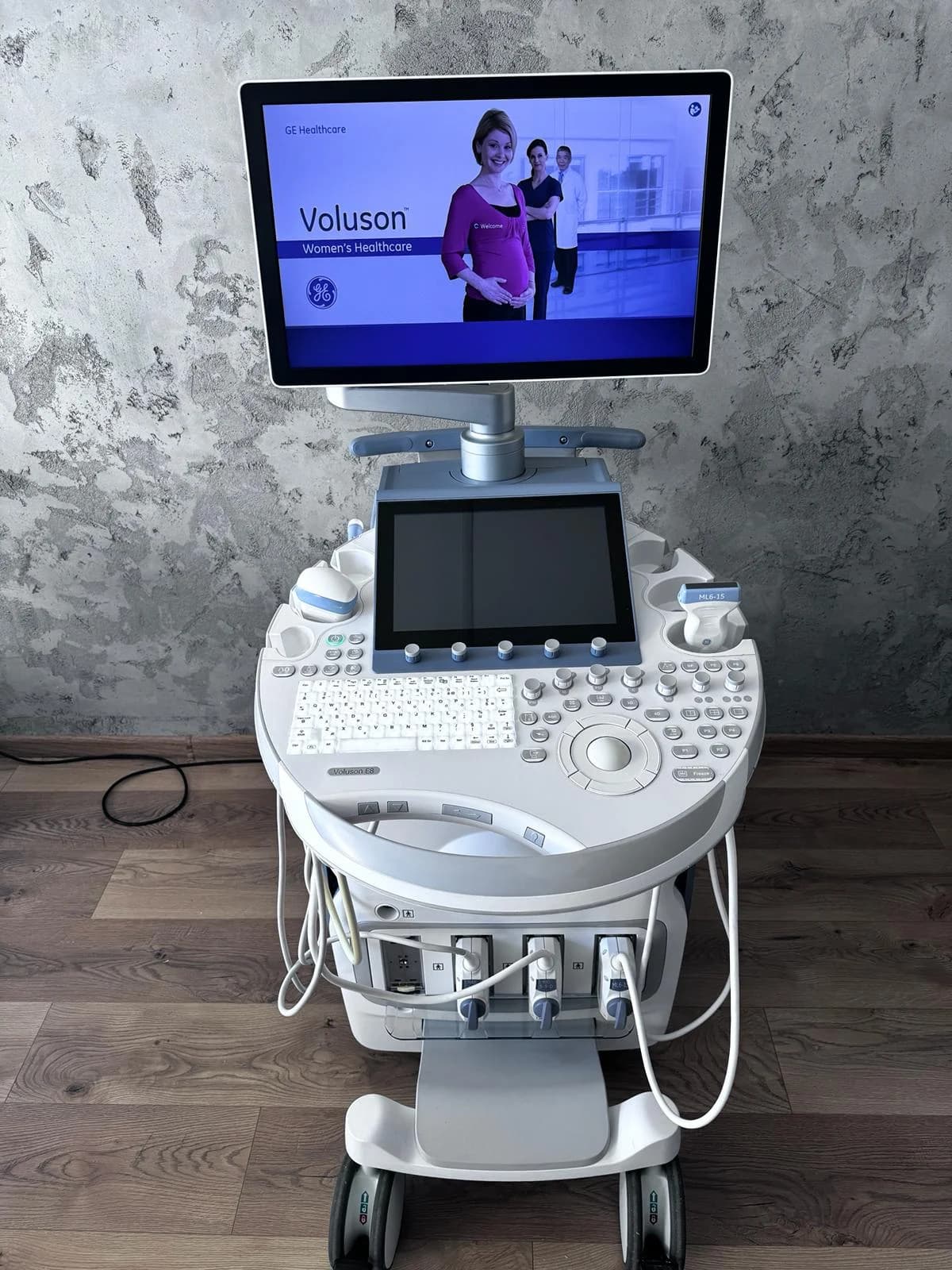 GE Voluson E8 Ultrasound Machine