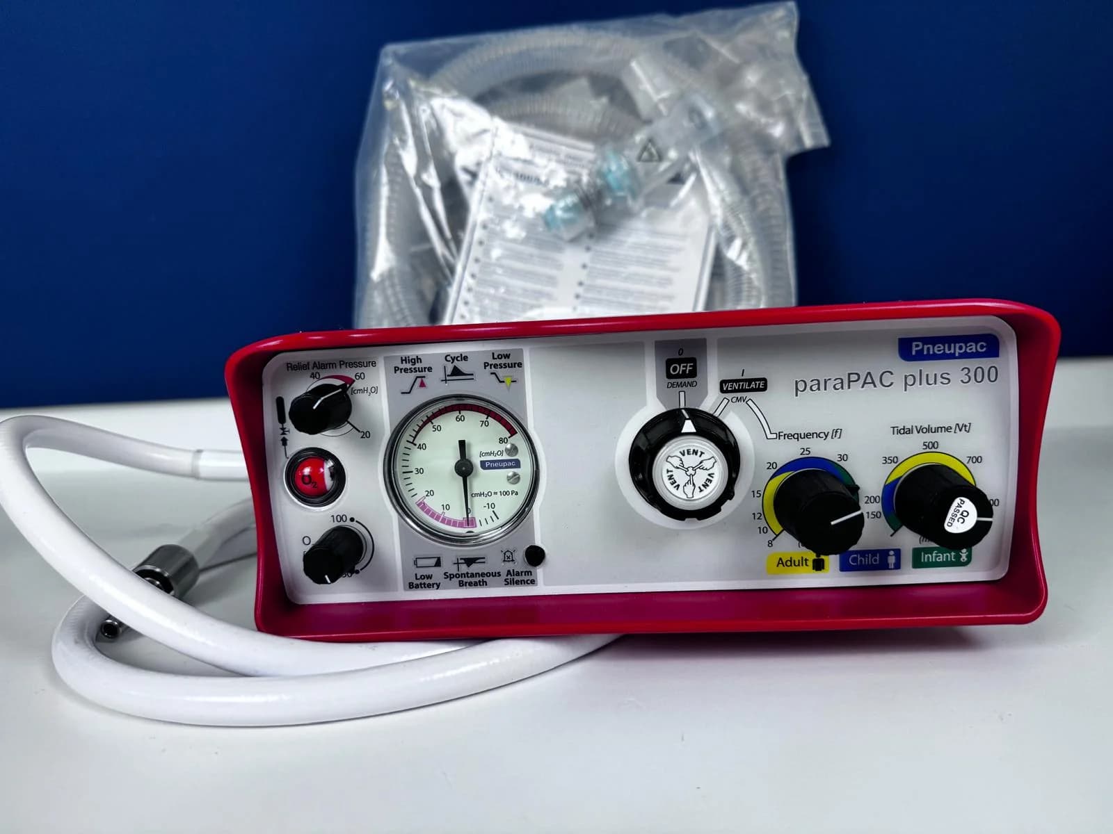 SMITHS MEDICAL paraPAC Plus 300 Anesthesia ventilator