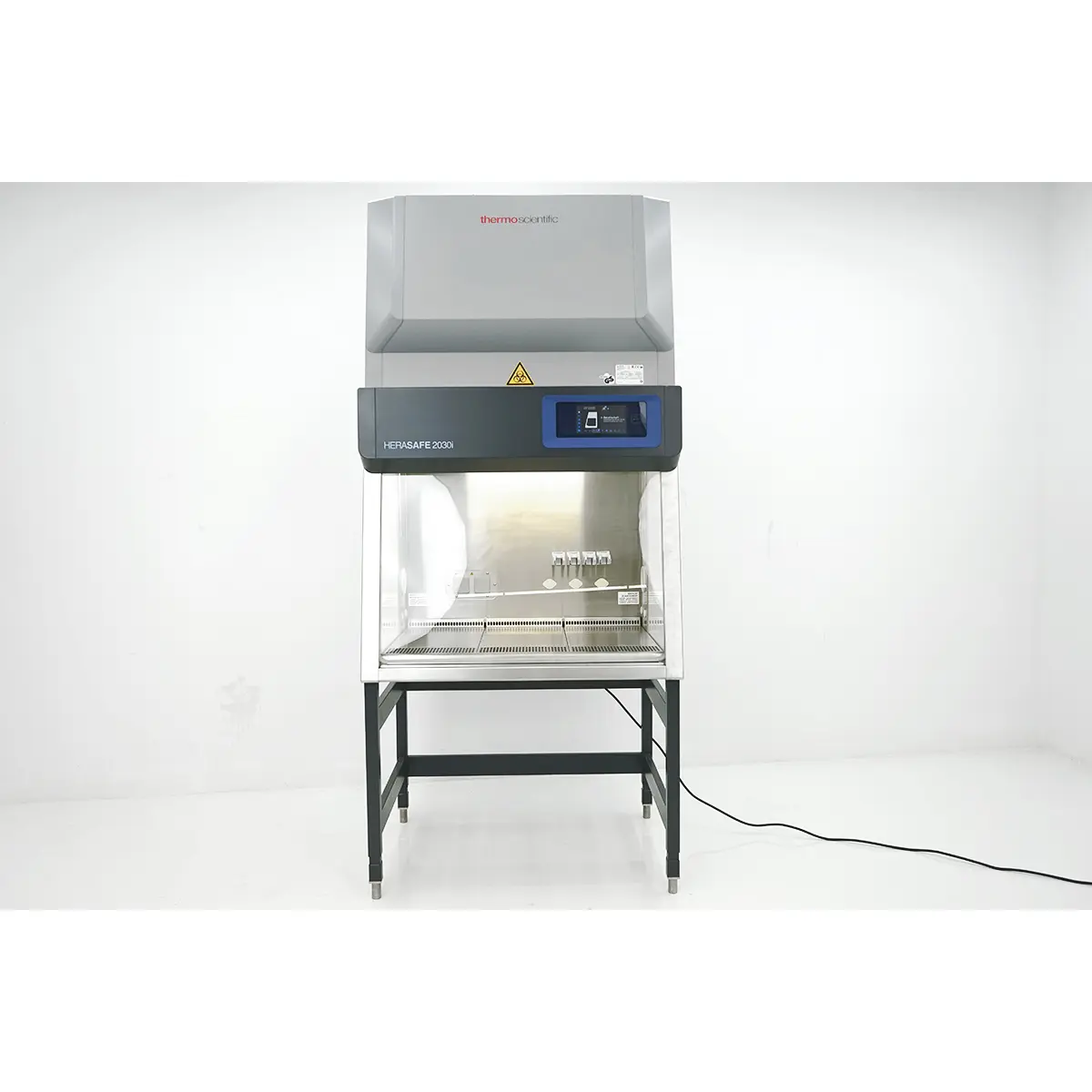 THERMO SCIENTIFIC HERAsafe 2030i Laboratory fume hood