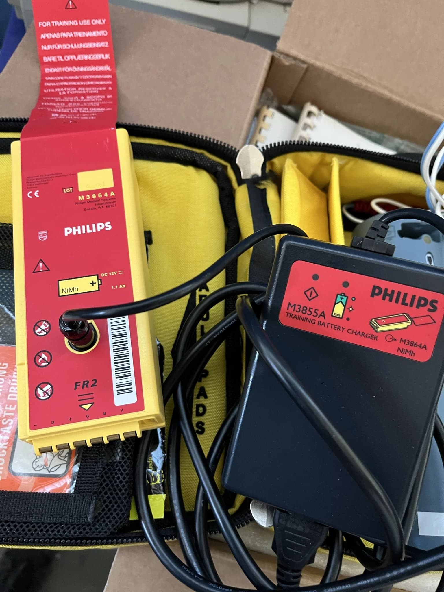 PHILIPS M3864A Battery