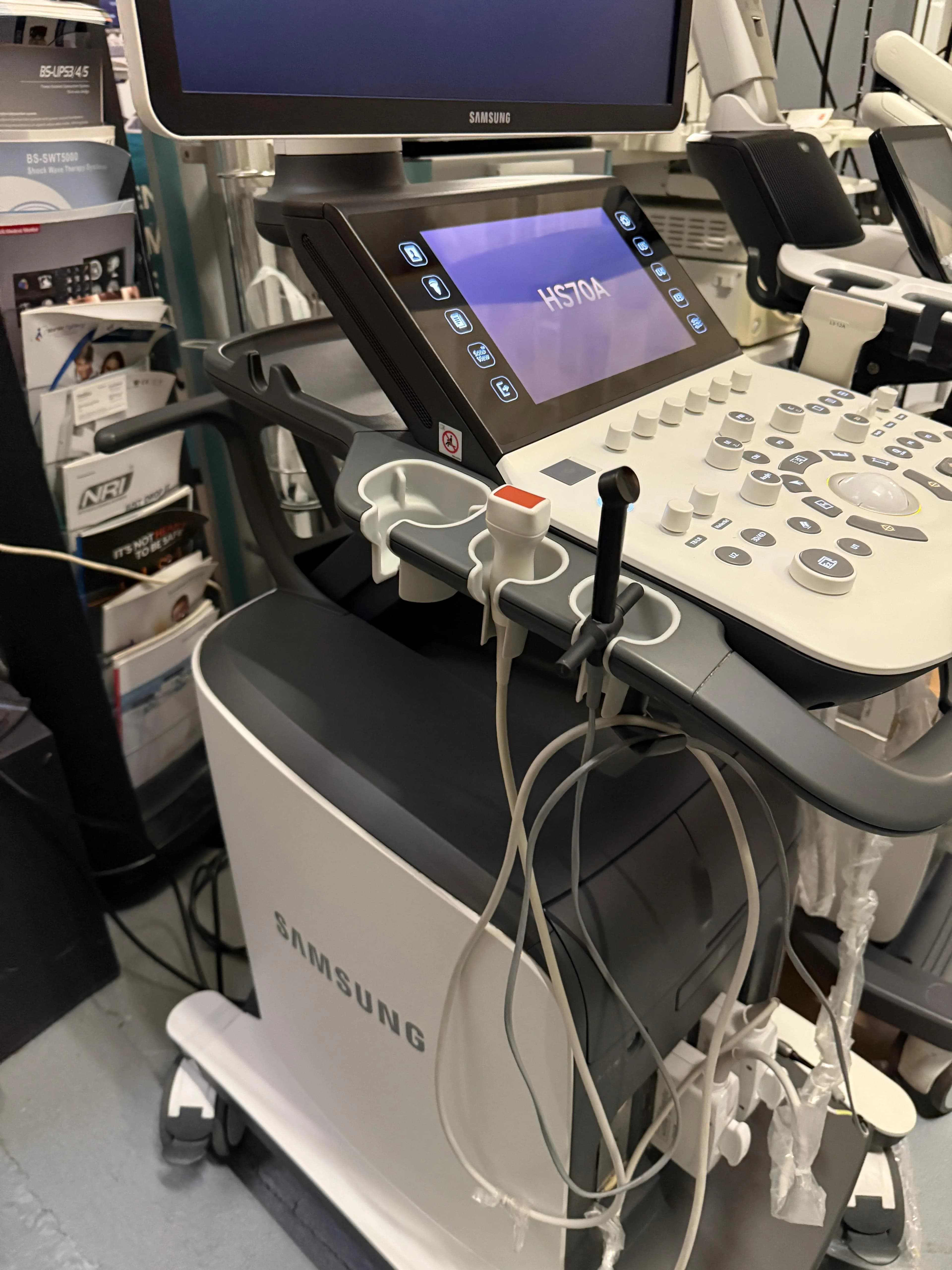 SAMSUNG HS70A Ultrasound Machine