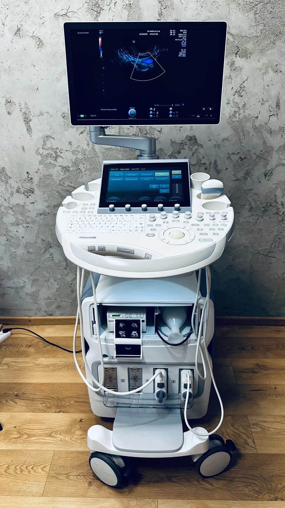 GE Voluson E10 Ultrasound Machine