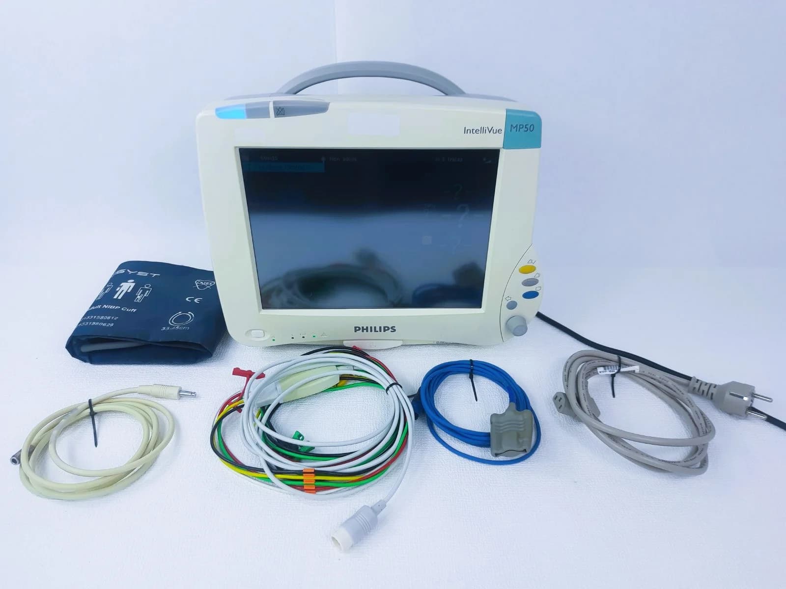 PHILIPS IntelliVue MP50 EKG monitor