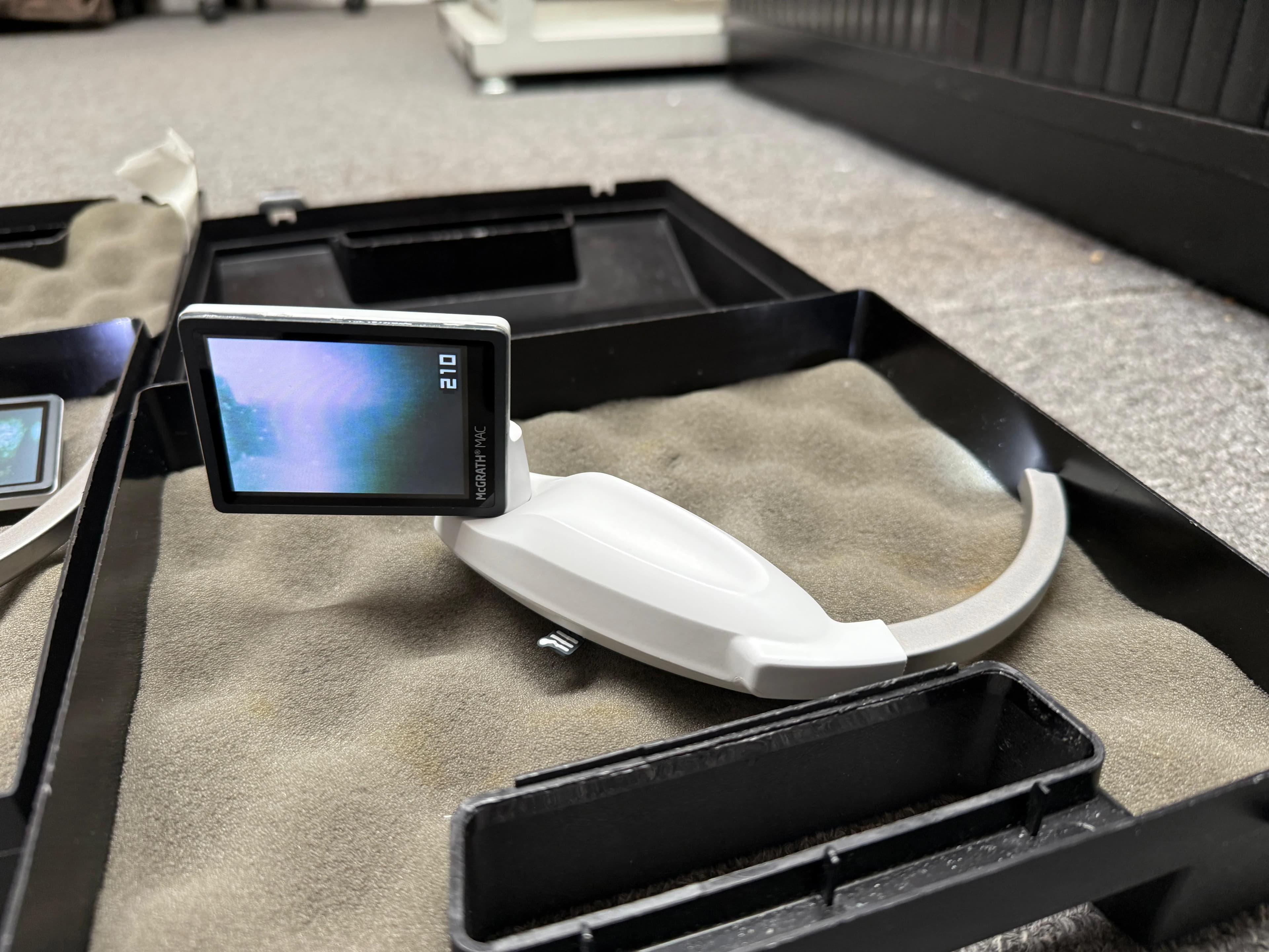 AIRCRAFT MEDICAL LTD McGRATH MAC Video laryngoscope