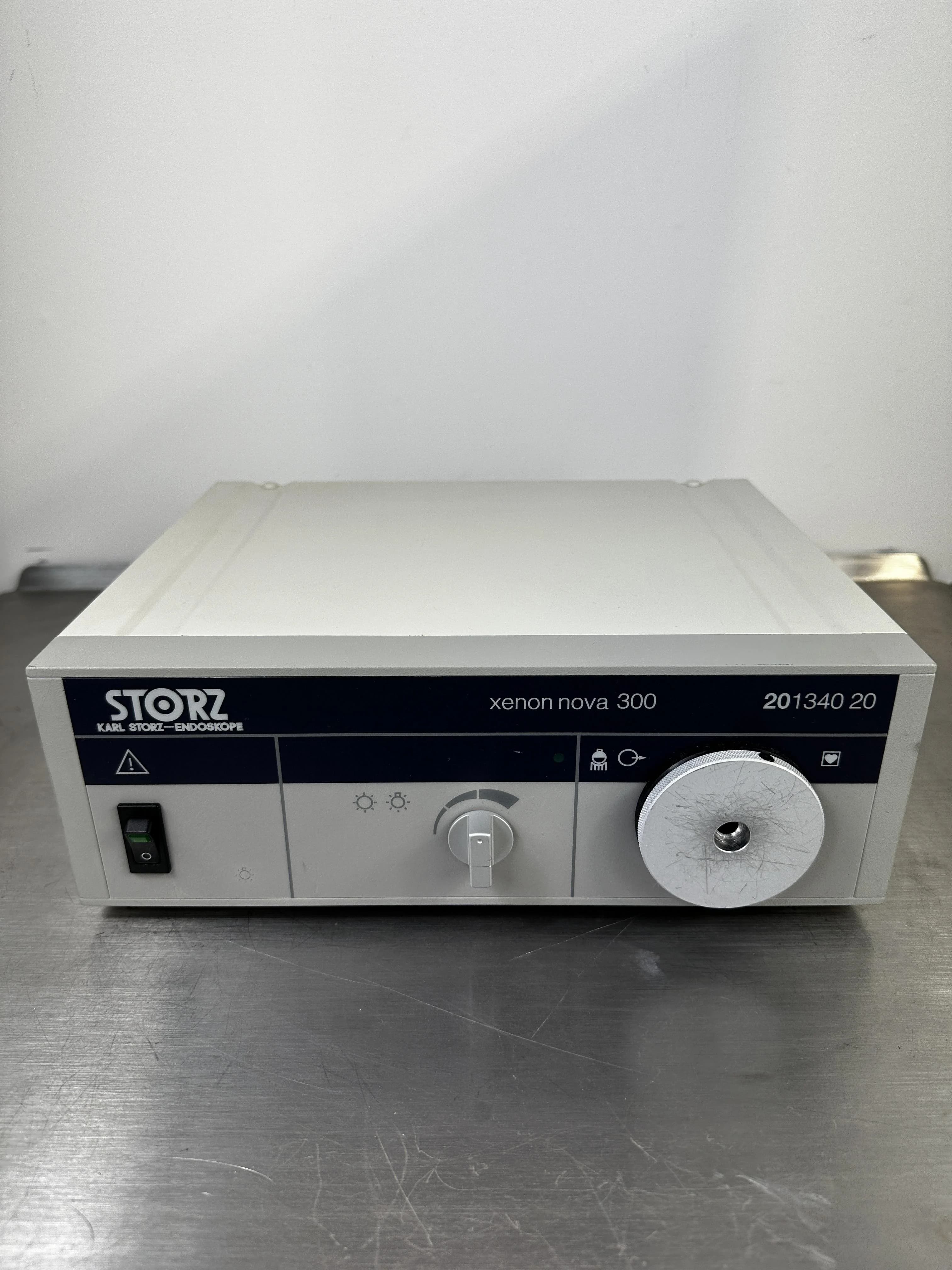 KARL STORZ xenon nova 300 201340 20 Endoscope light source