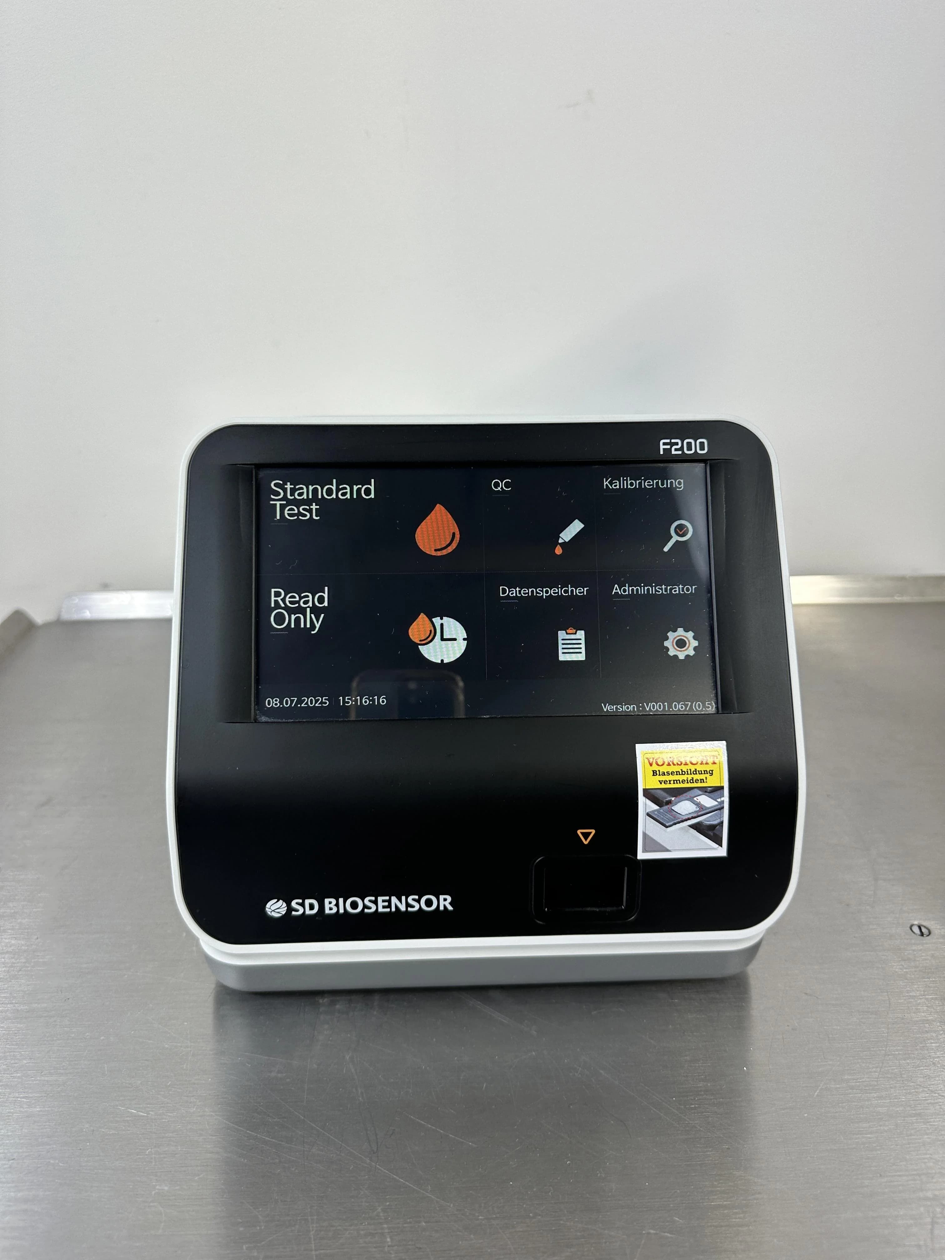 SD BIOSENSOR STANDARD F200 Immunoassay analyzer