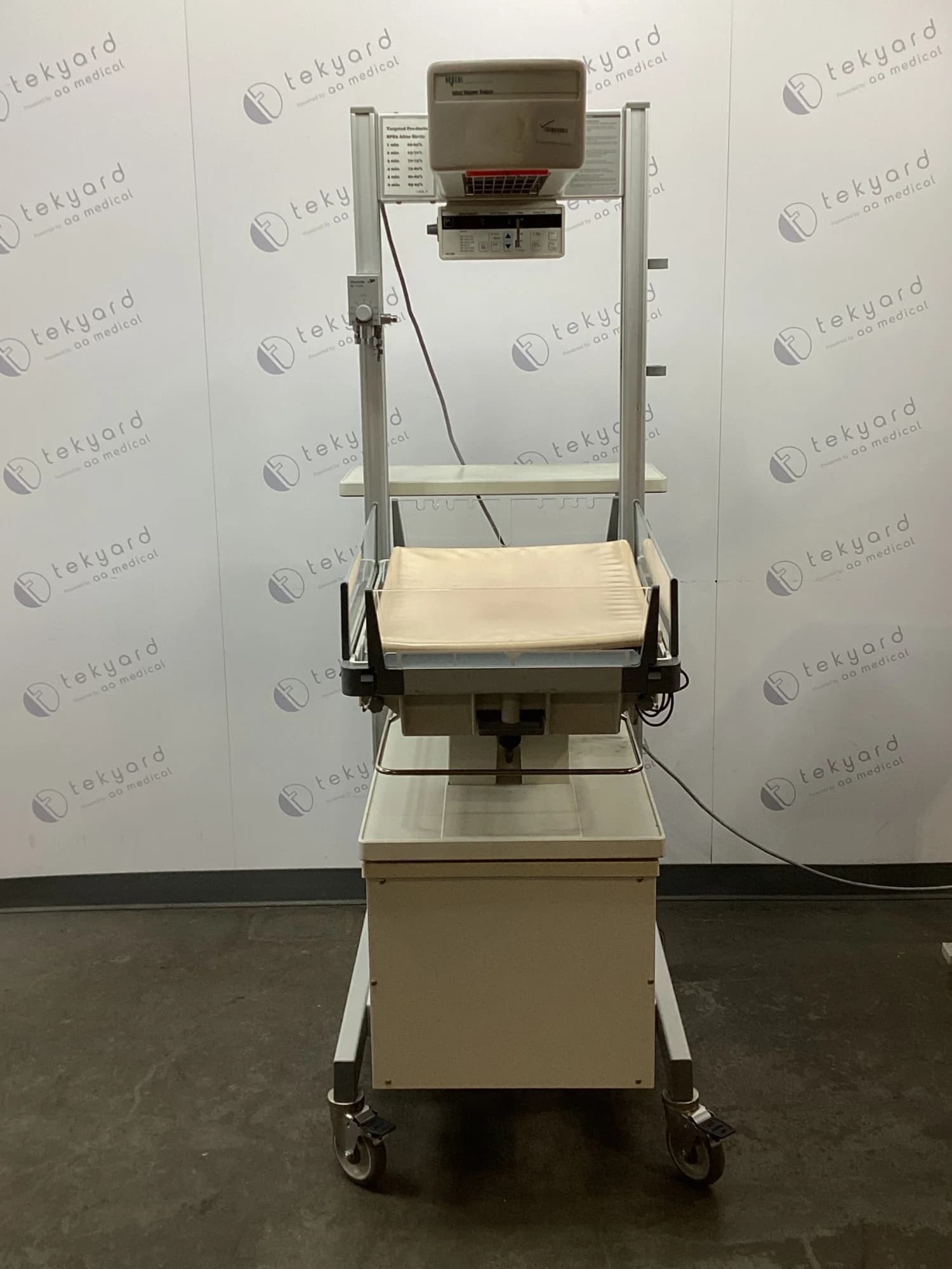DATEX-OHMEDA Ohio 3300 Infant radiant warmer