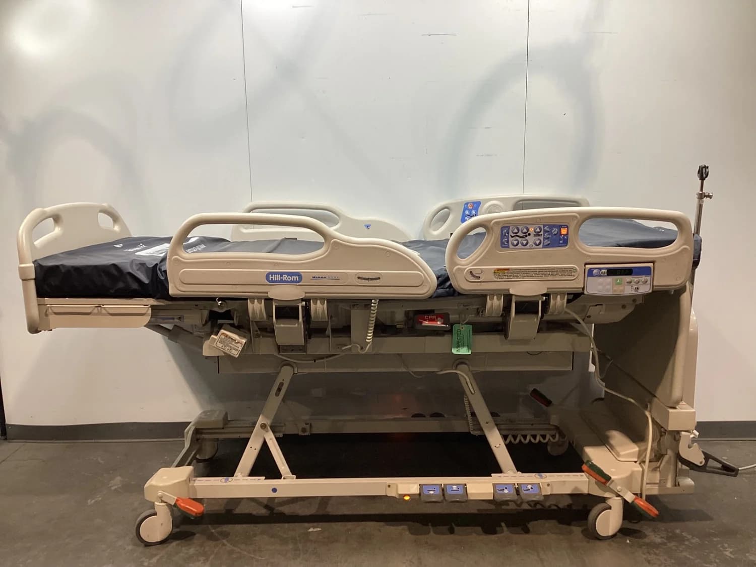 HILL-ROM Versacare P3200 Hospital Bed