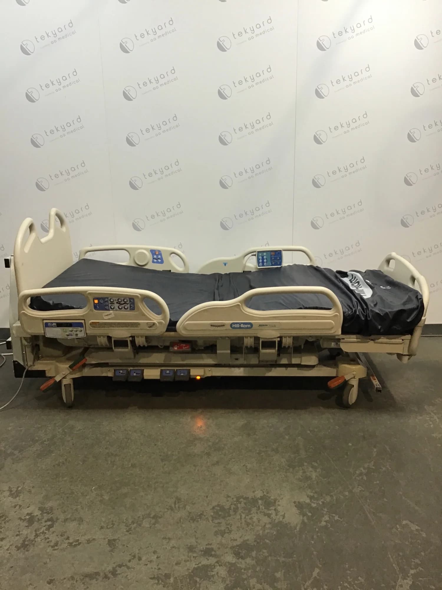 HILL-ROM Versacare P3200 Hospital Bed