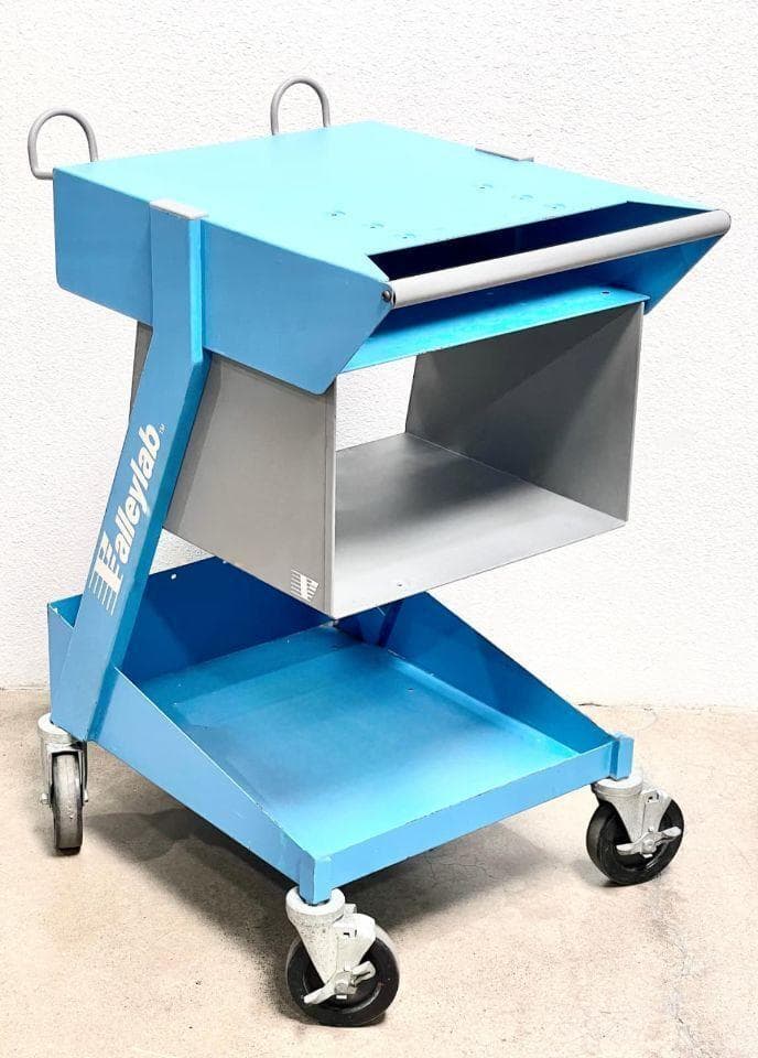 VALLEYLAB UC8013 Medical Cart