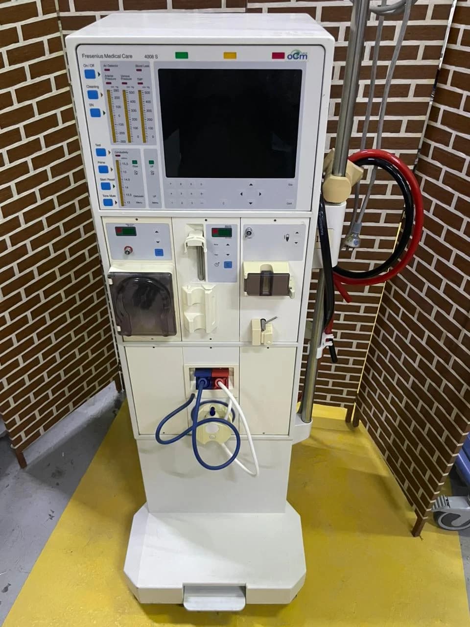 FRESENIUS 4008S Stationary dialysis machine