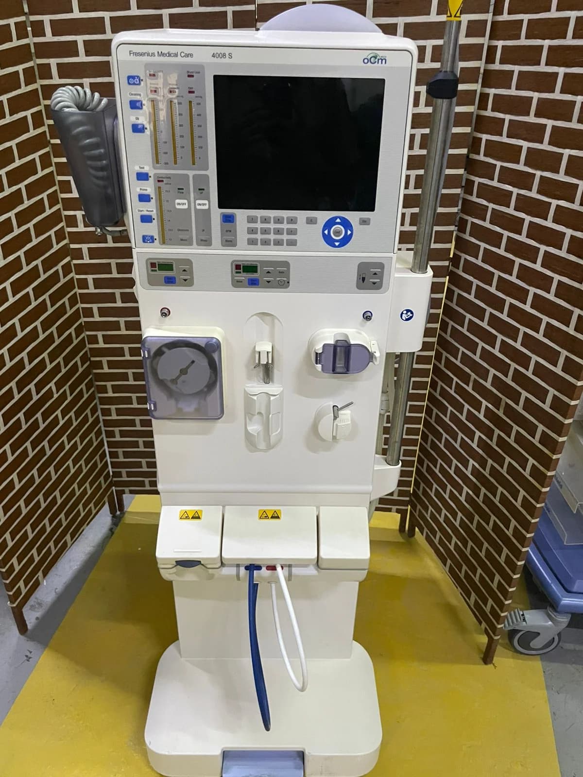 FRESENIUS 4008S classiс Stationary dialysis machine