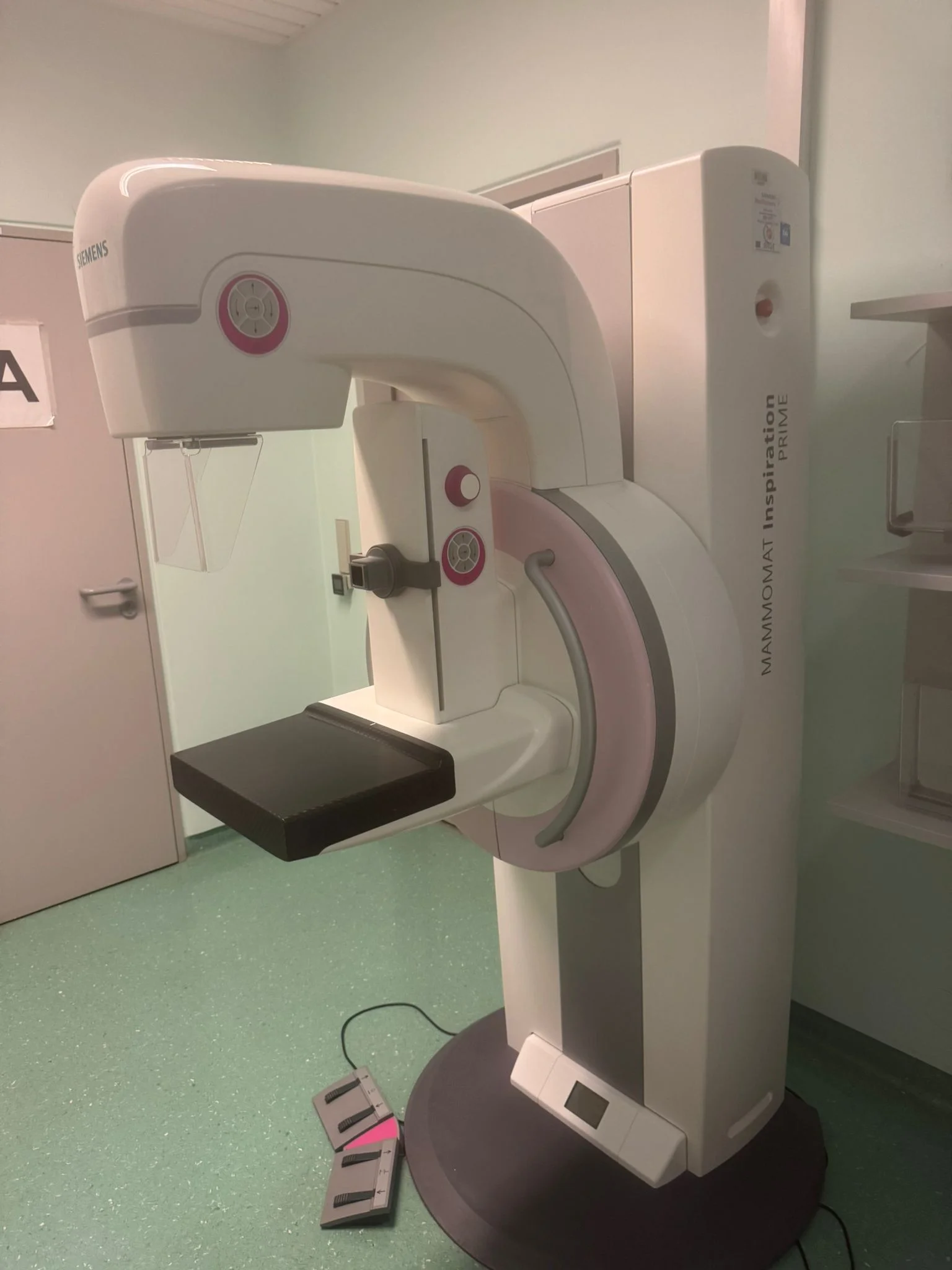 SIEMENS MAMMOMAT Inspiration Prime Mammography Machine