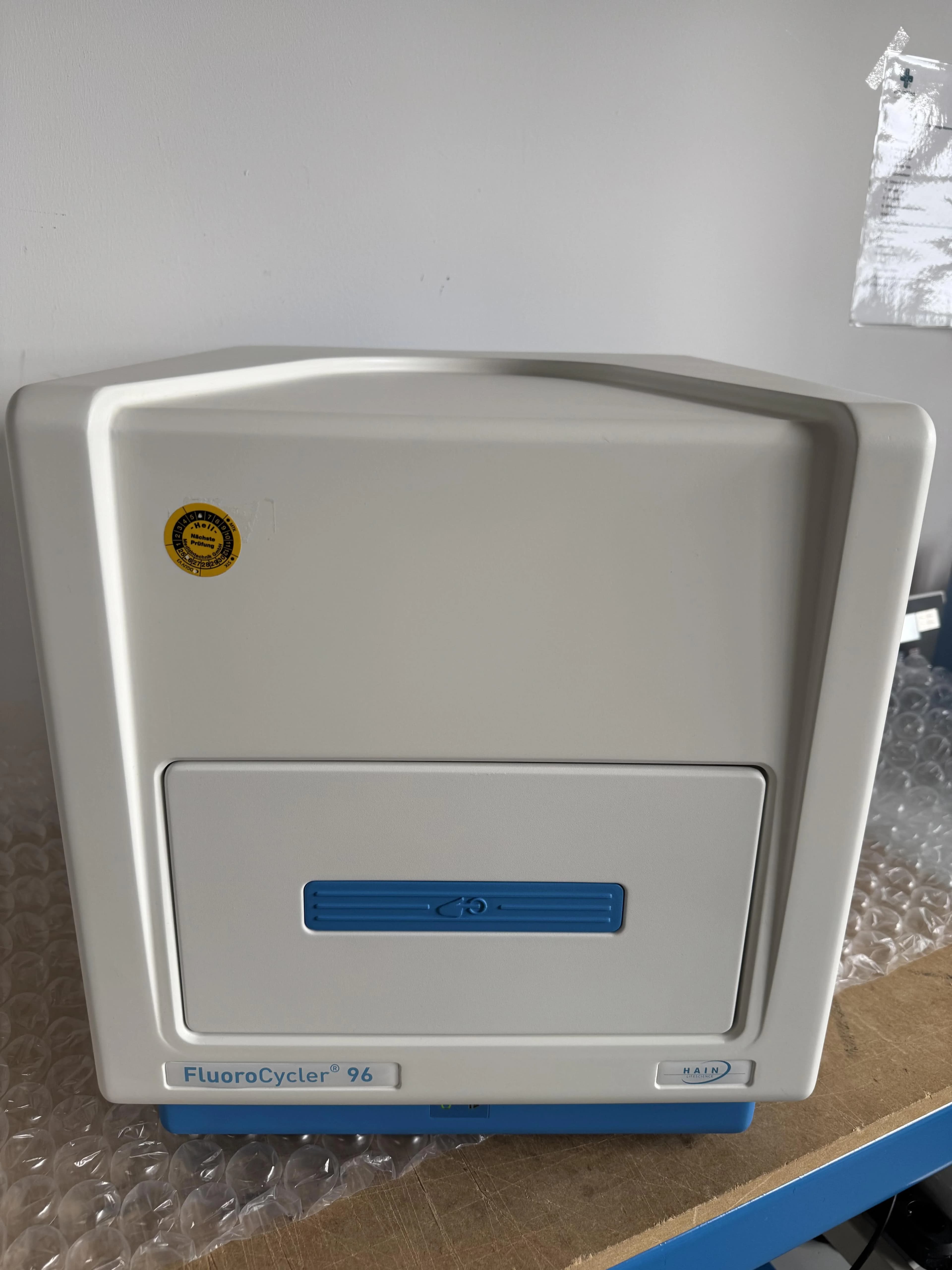 HAIN LIFESCIENCE FluoroCycler 96 PCR Thermal Cycler