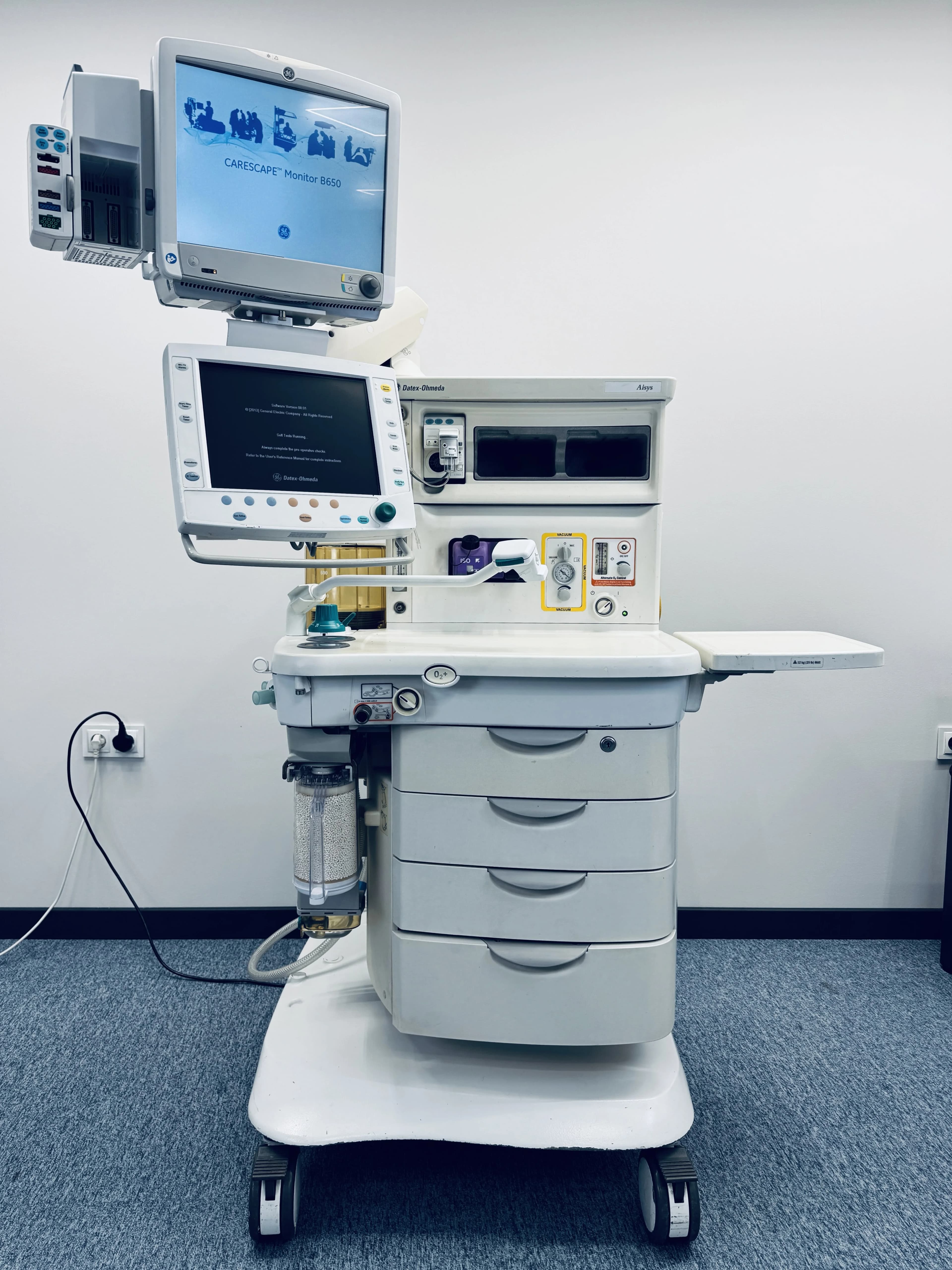 DATEX-OHMEDA Aisys Anesthesia Machine