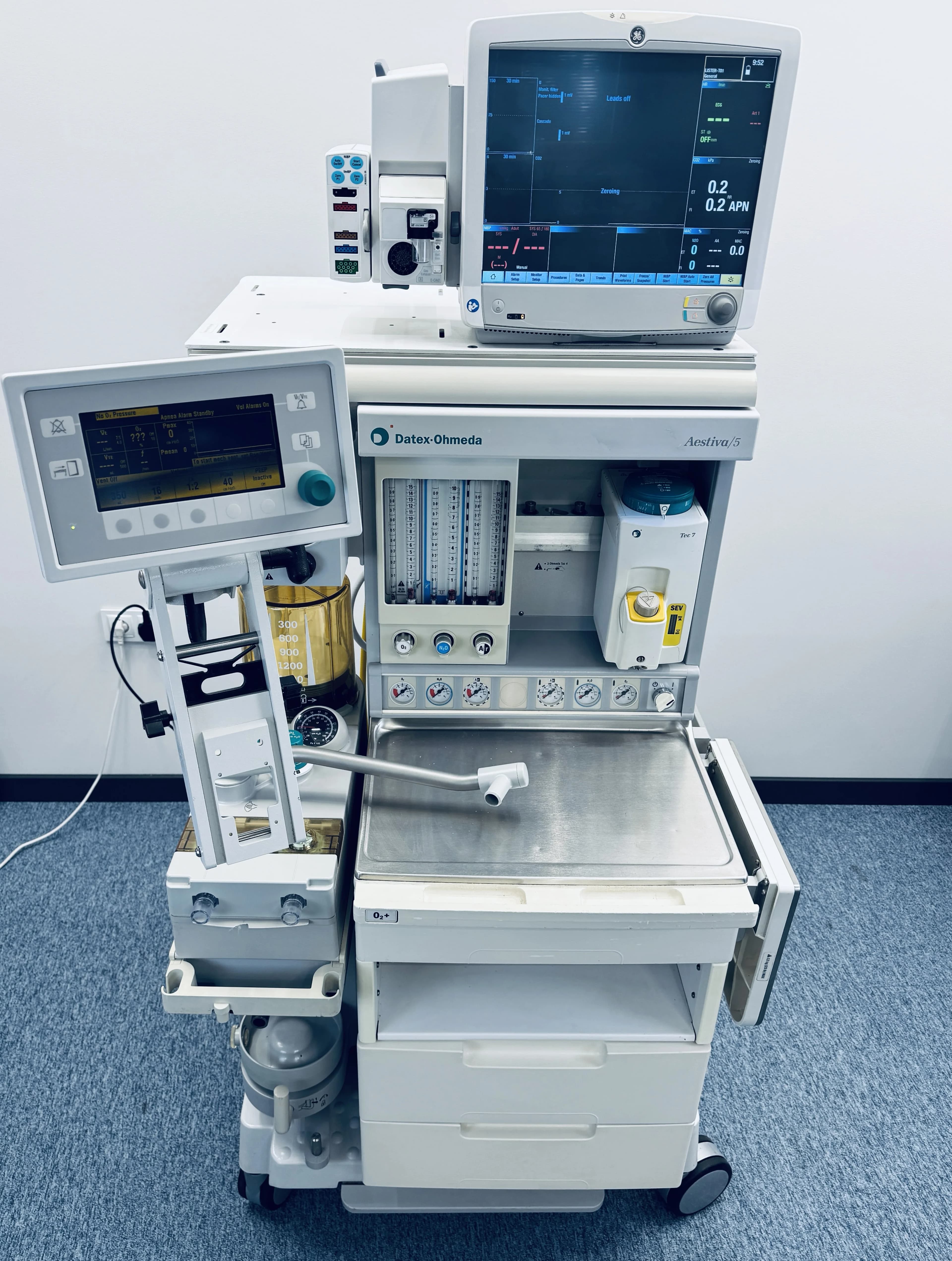 DATEX-OHMEDA Aestiva/5 Anesthesia Machine
