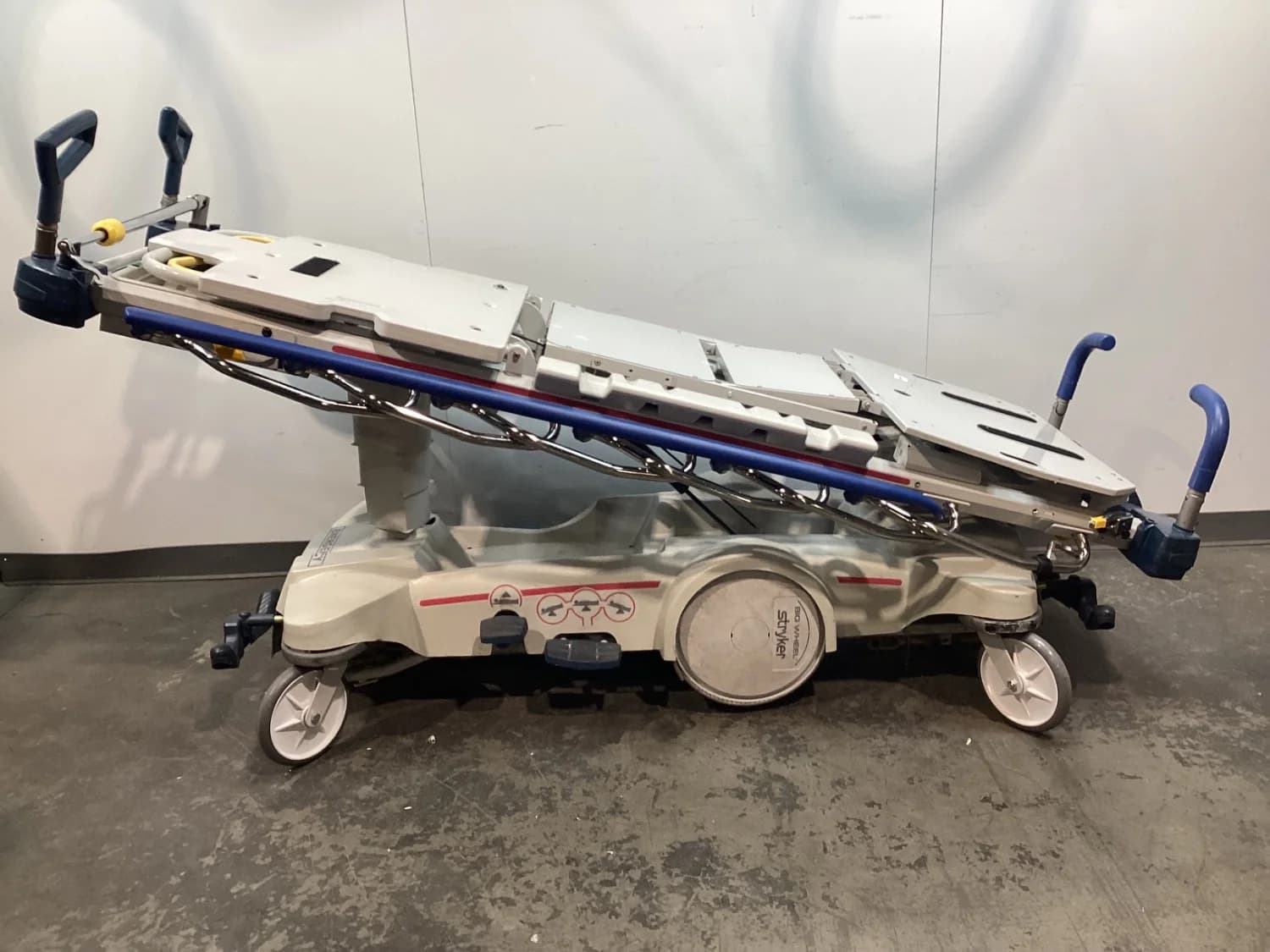 STRYKER 1015 Stretcher trolley