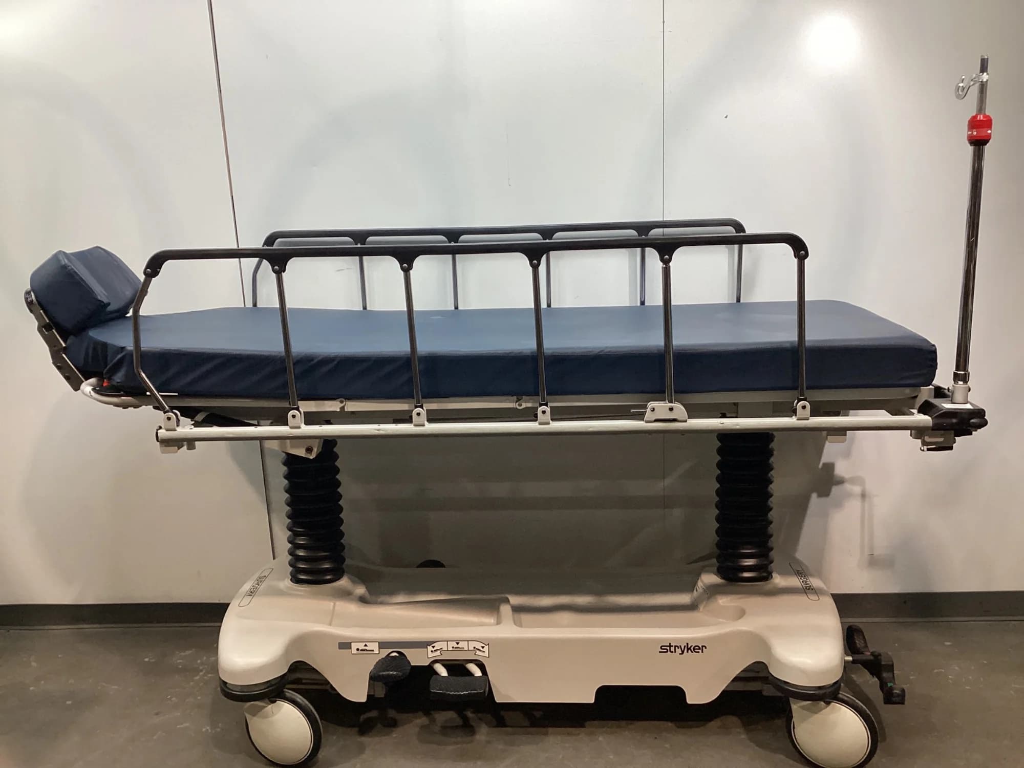 STRYKER 1079 Stretcher trolley