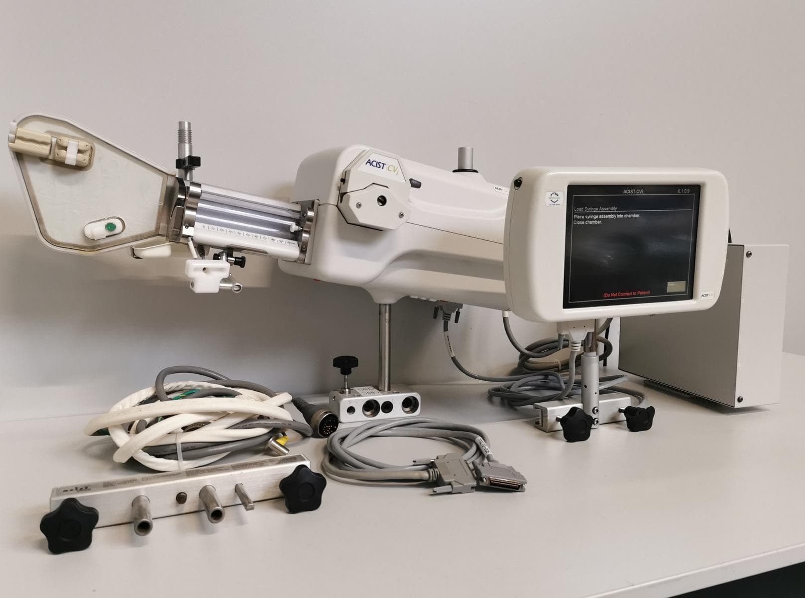 BRACCO ACIST CVi Angiographic injector