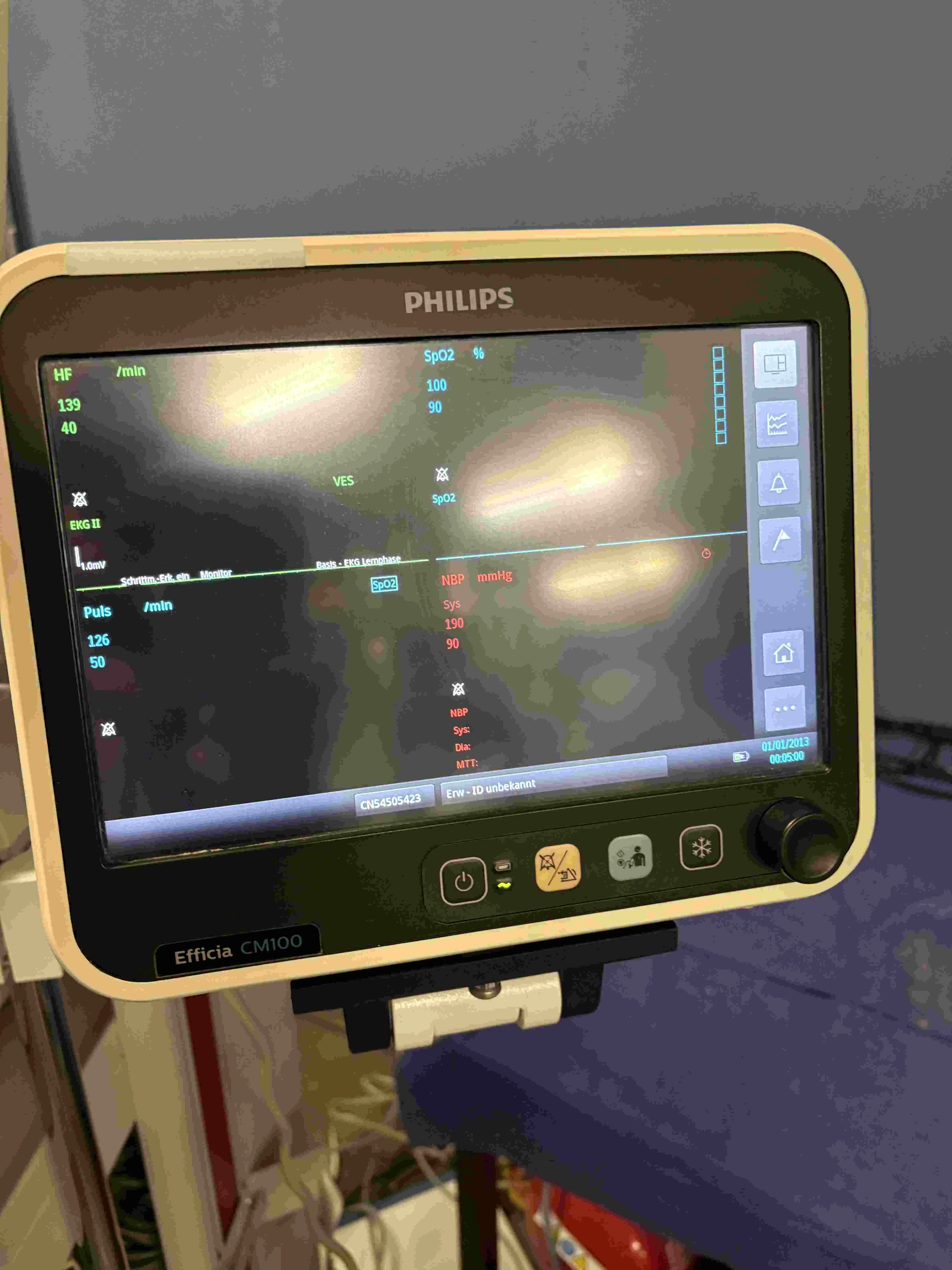 PHILIPS Efficia CM100 Patient monitor
