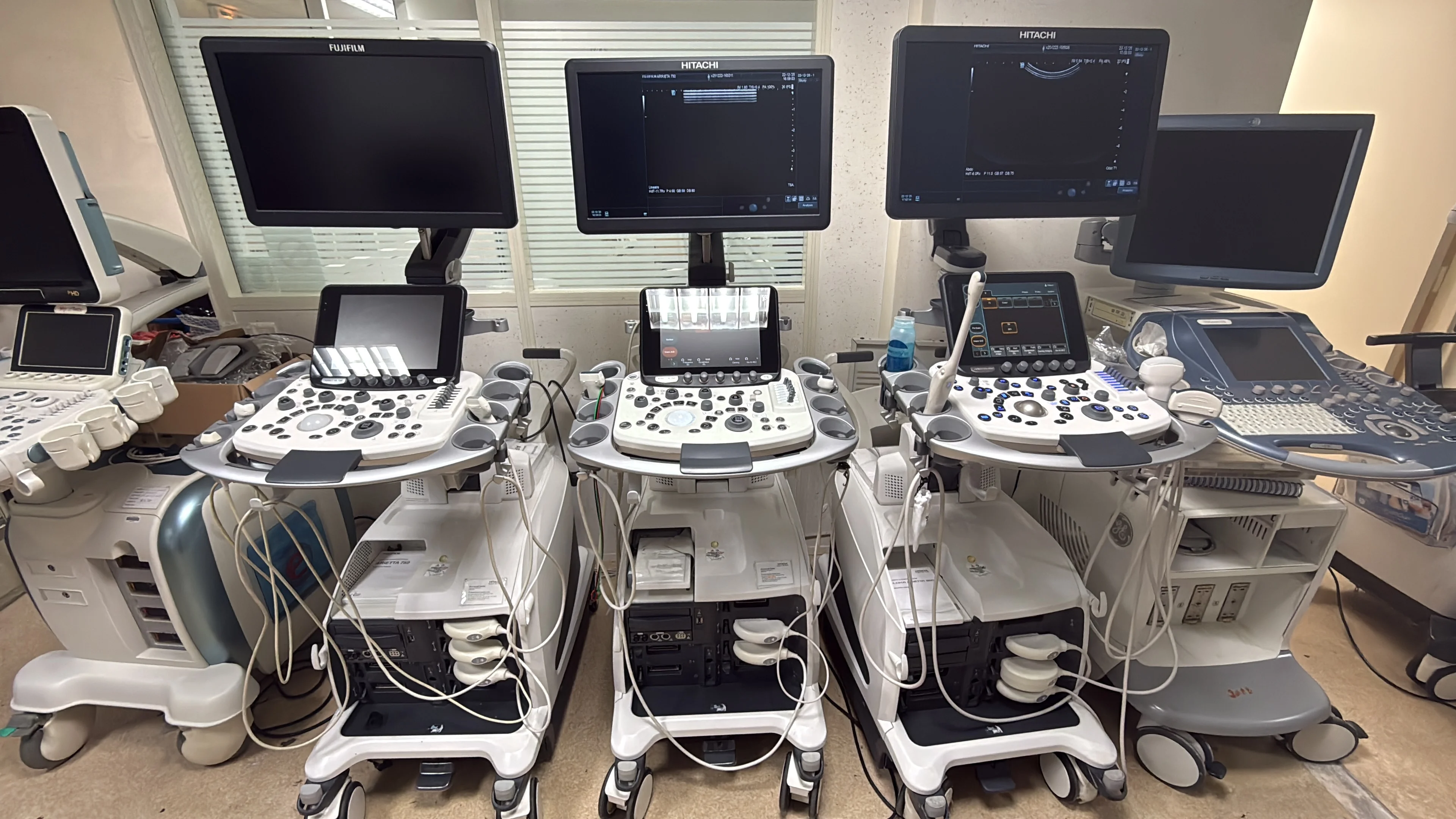 HITACHI Arietta 750 Ultrasound Machine