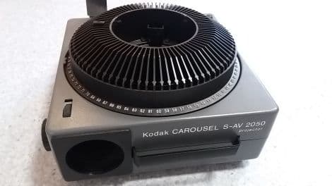 For Sale KODAK Carousel S-AV 2050 PROJECTOR