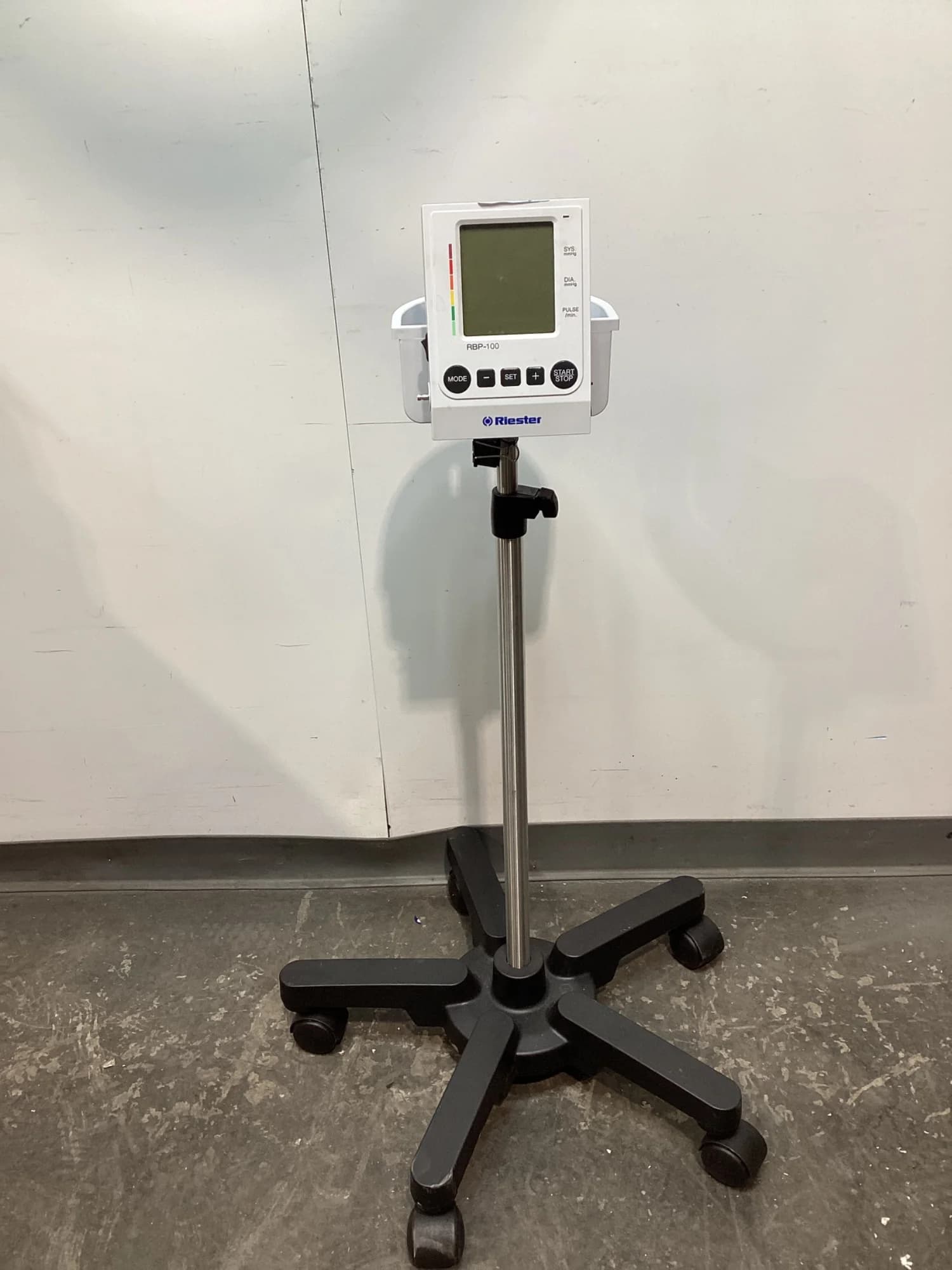 RIESTER RBP-100 Blood pressure monitor