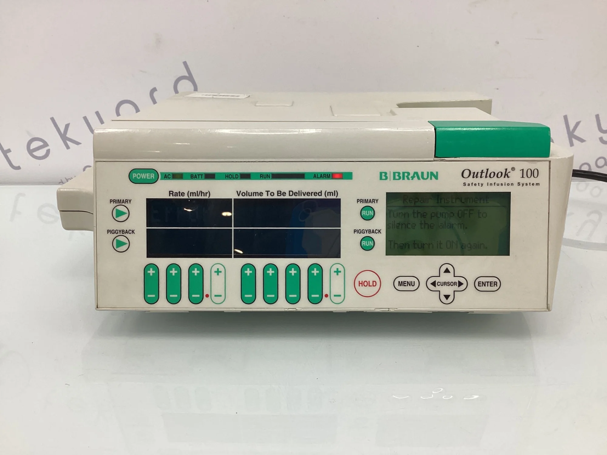 B. BRAUN Outlook 100 IV infusion pump