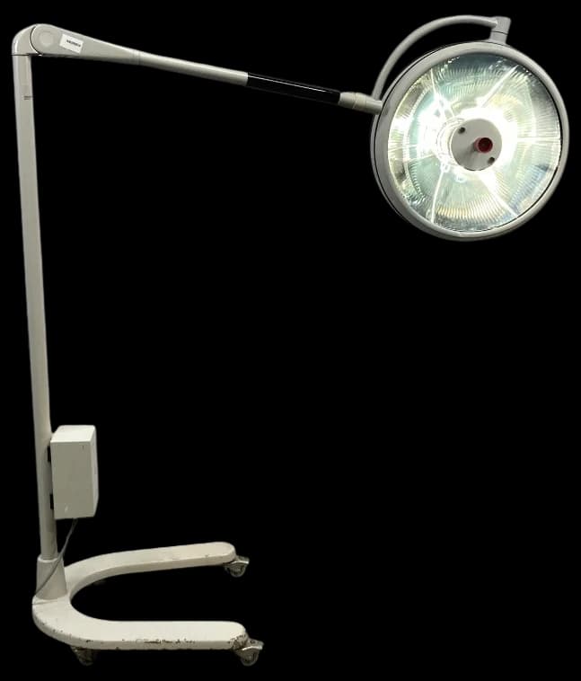 BERCHTOLD Chromophare C 572 Surgical light