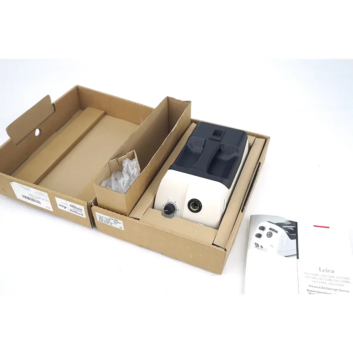 LEICA CLS 100X Microscope light source