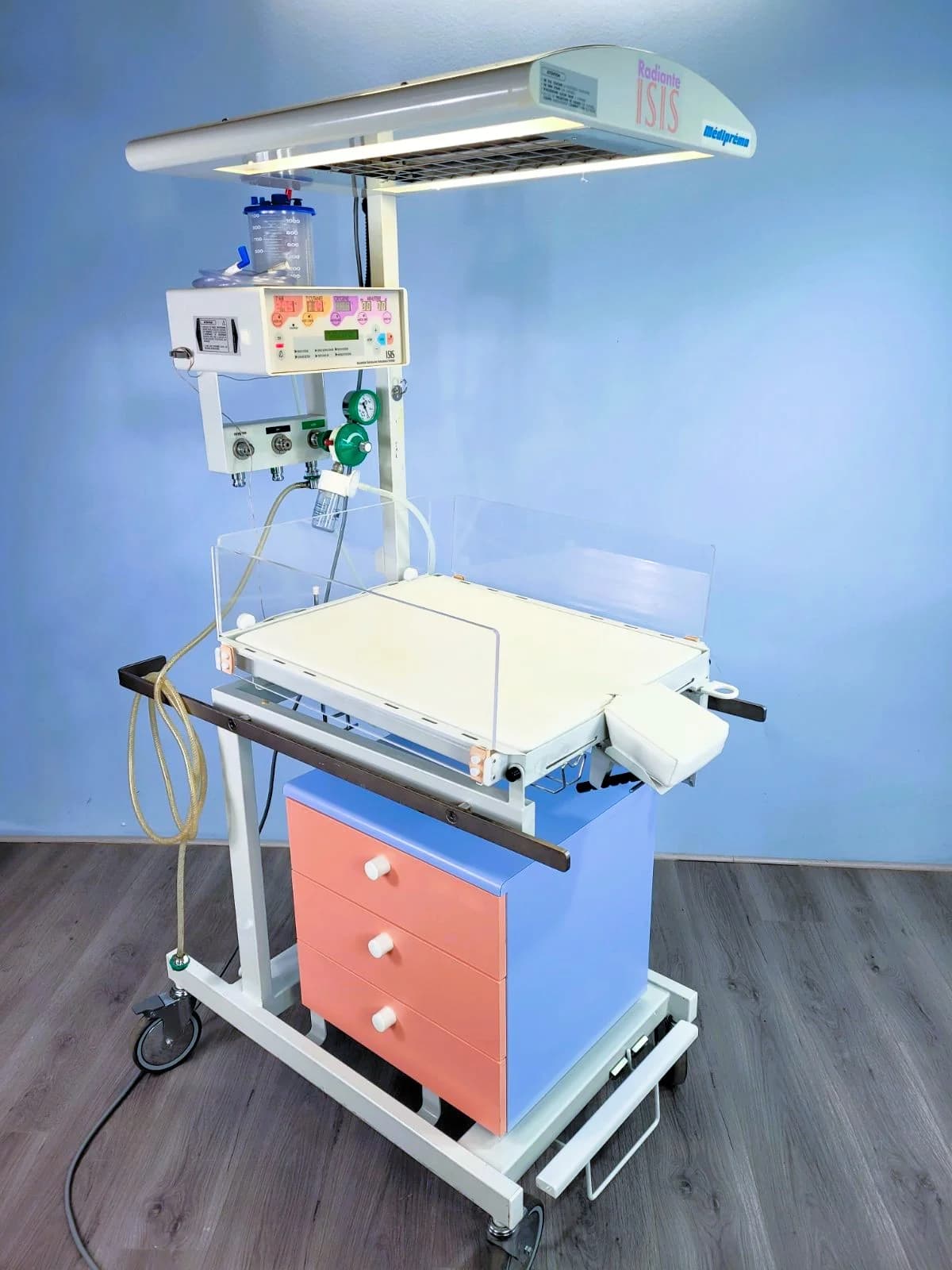 MEDIPREMA ISIS Infant radiant warmer