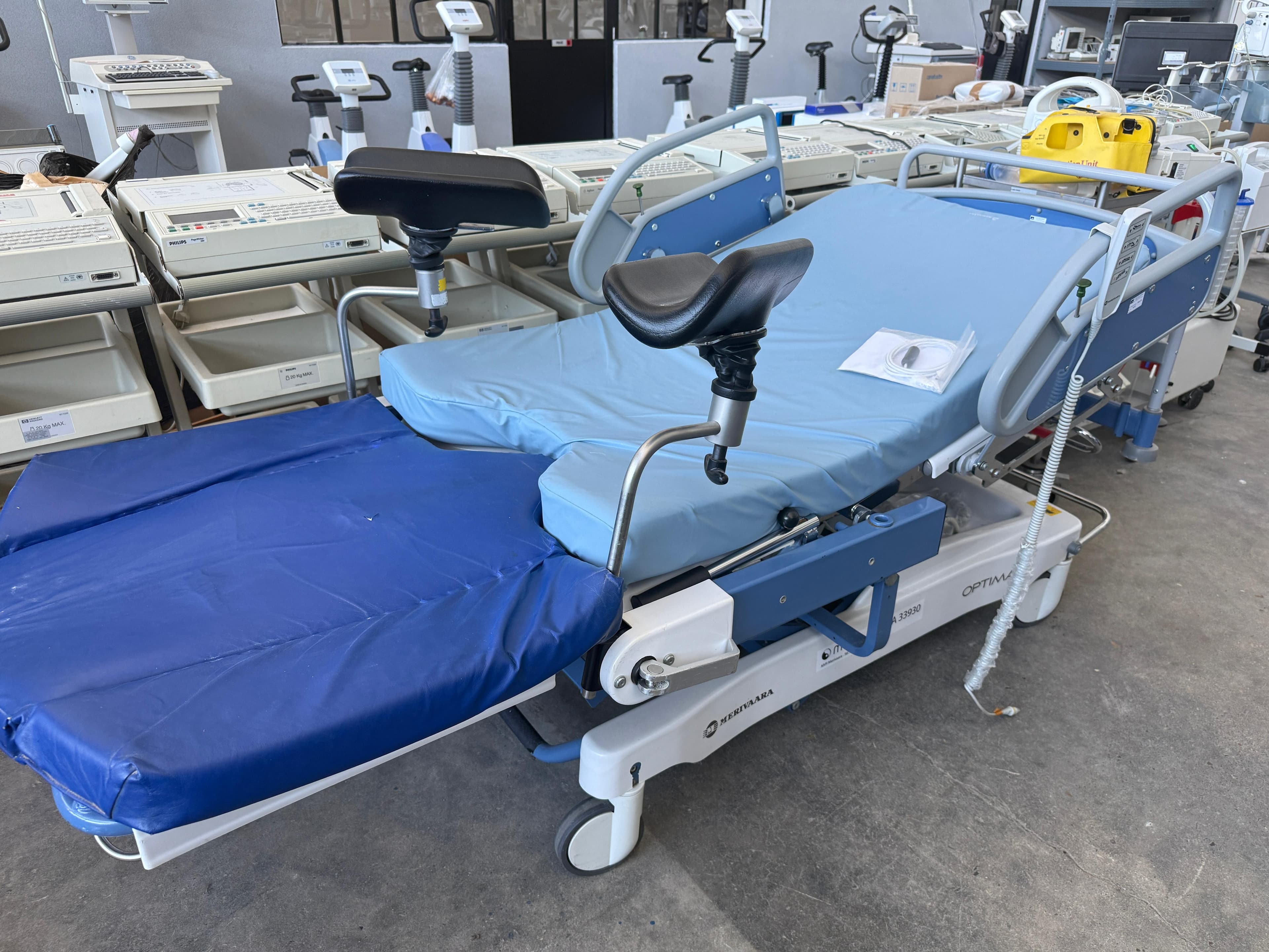 MERIVAARA Optima 33930 Birthing Bed/Table