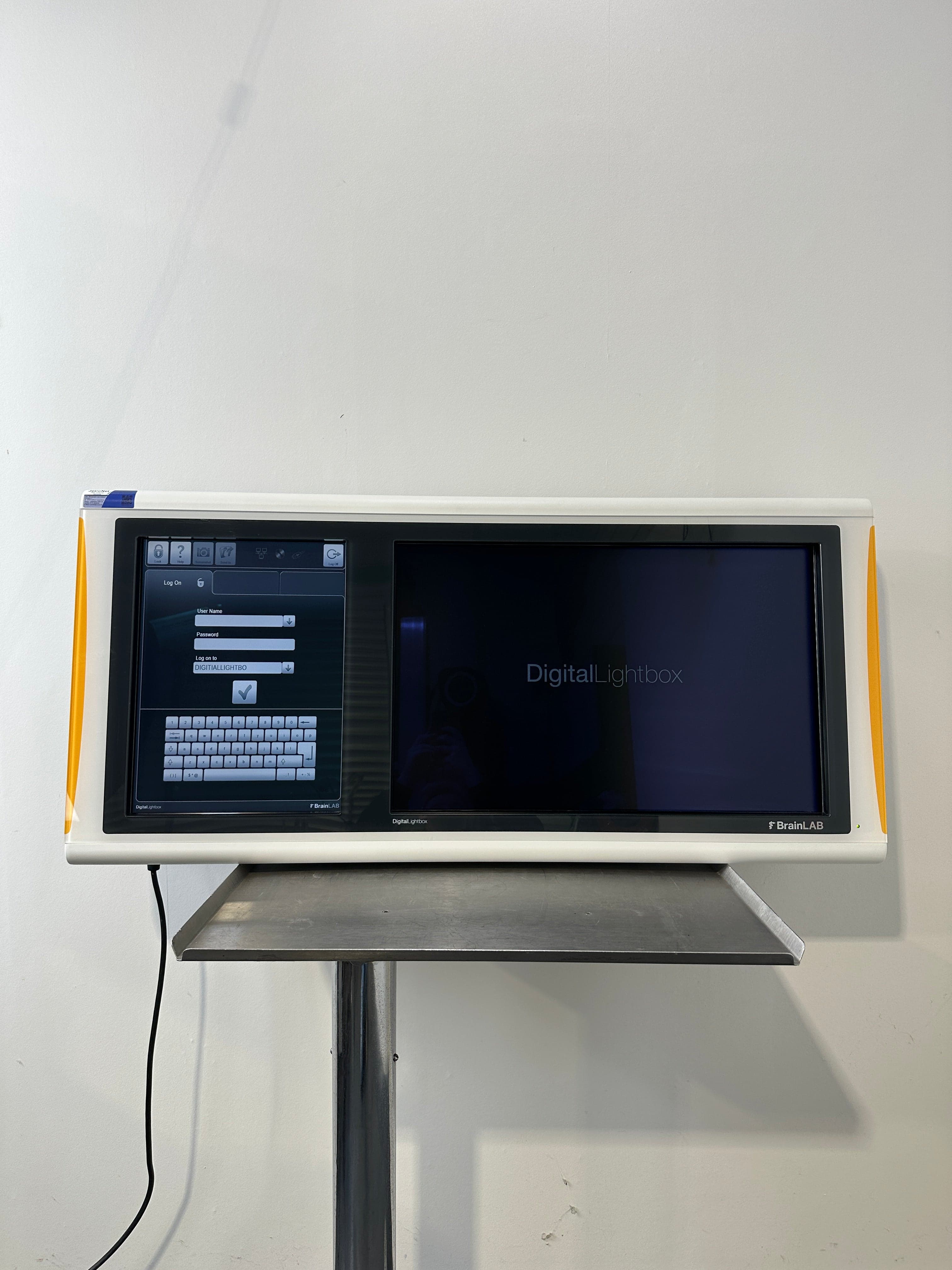 BRAINLAB Digital Lightbox 1.0 Touchscreen Computer