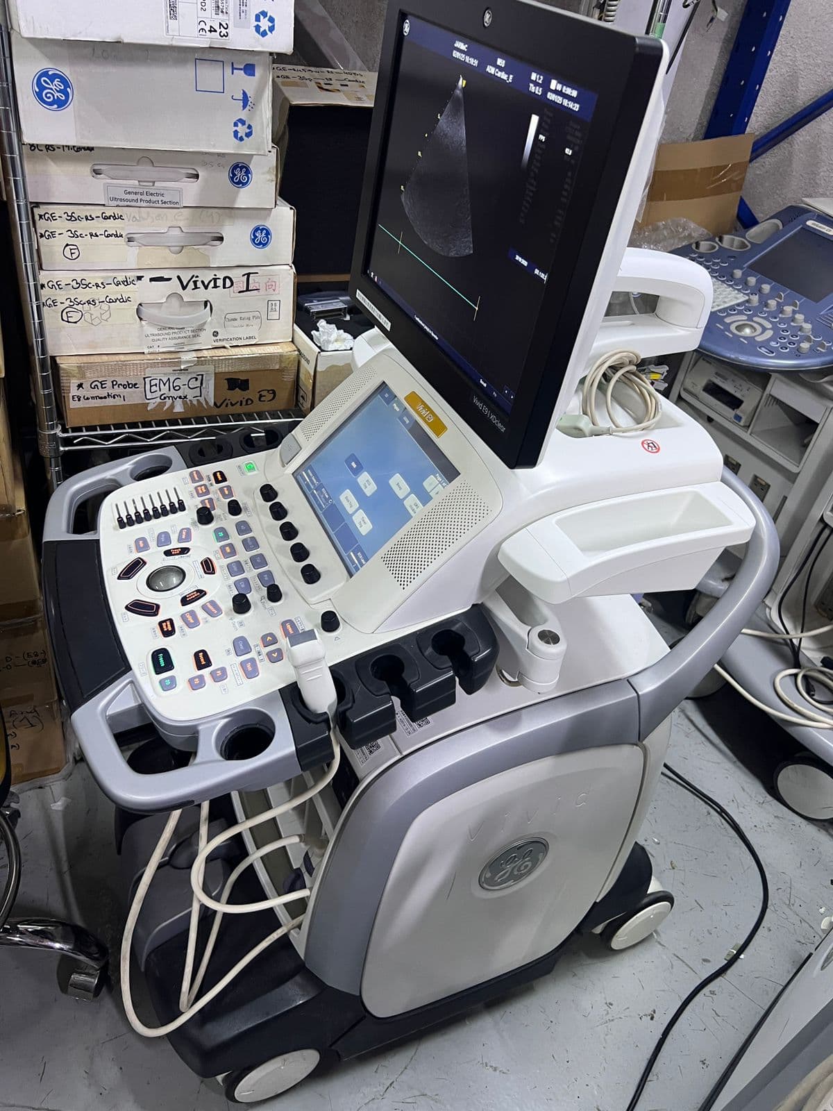 GE Vivid E9 Ultrasound Machine